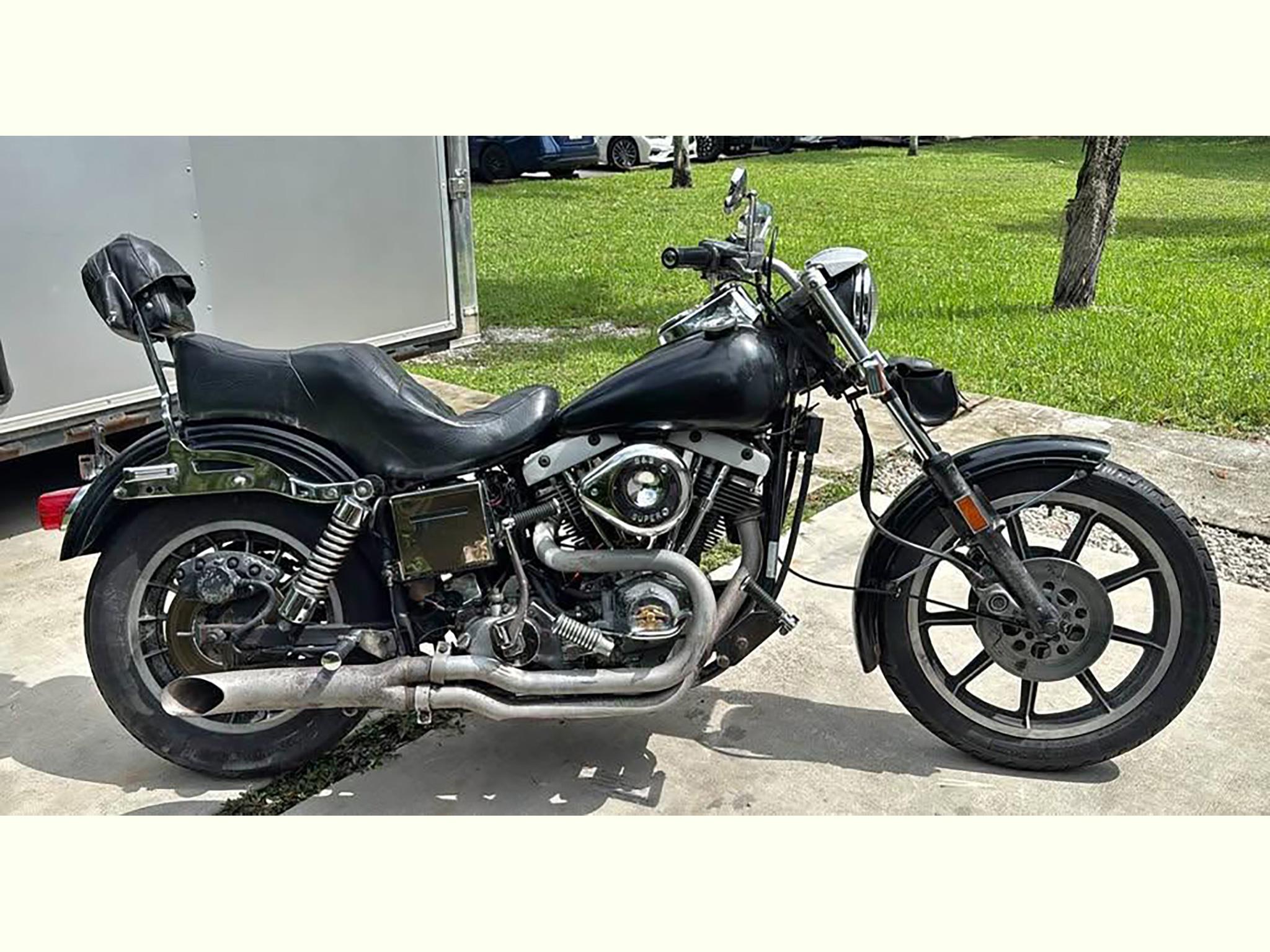 ハーレーダビッドソン・FXS 写真1