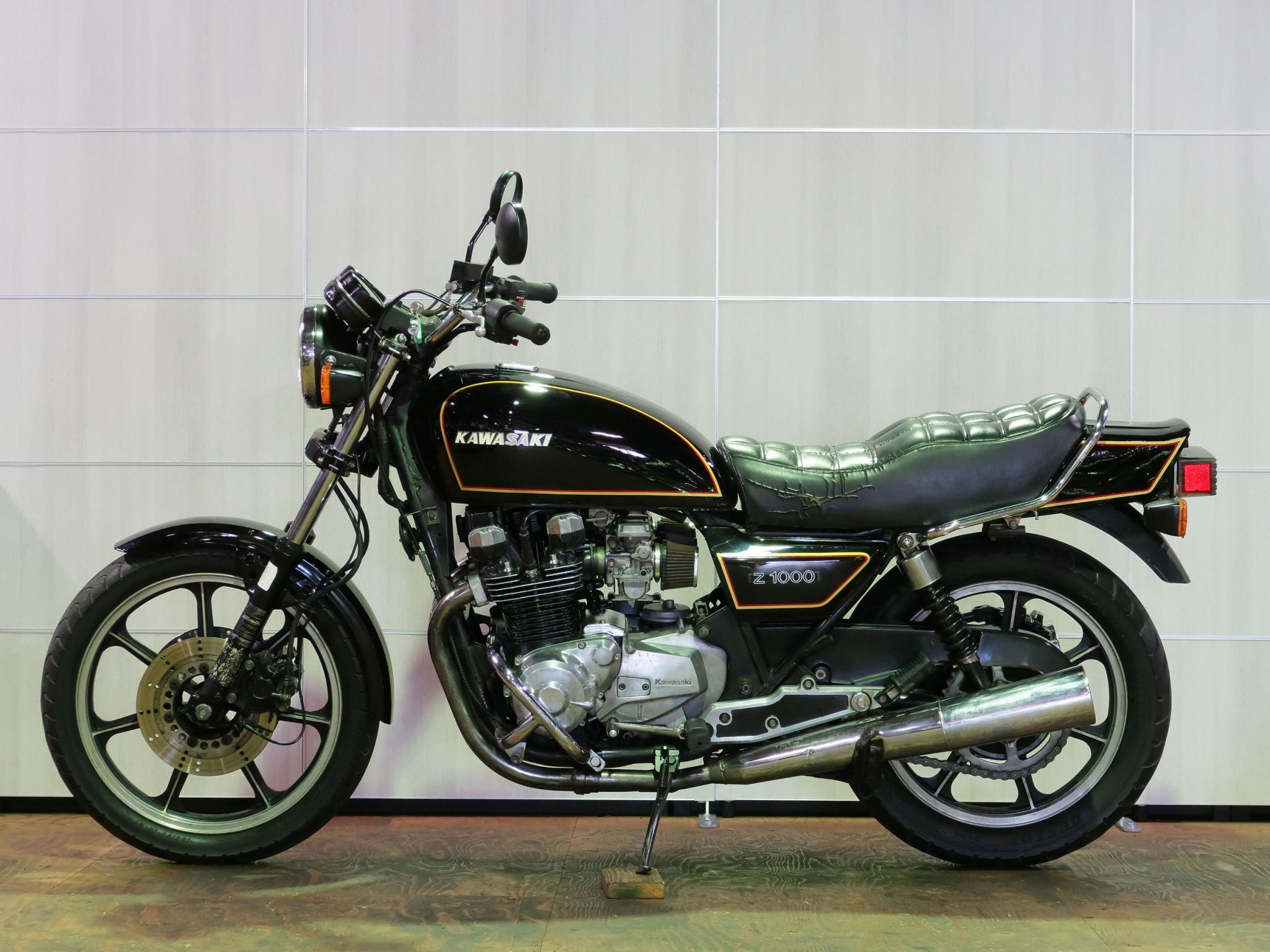 カワサキ・KAWASAKI Z1000J 写真4