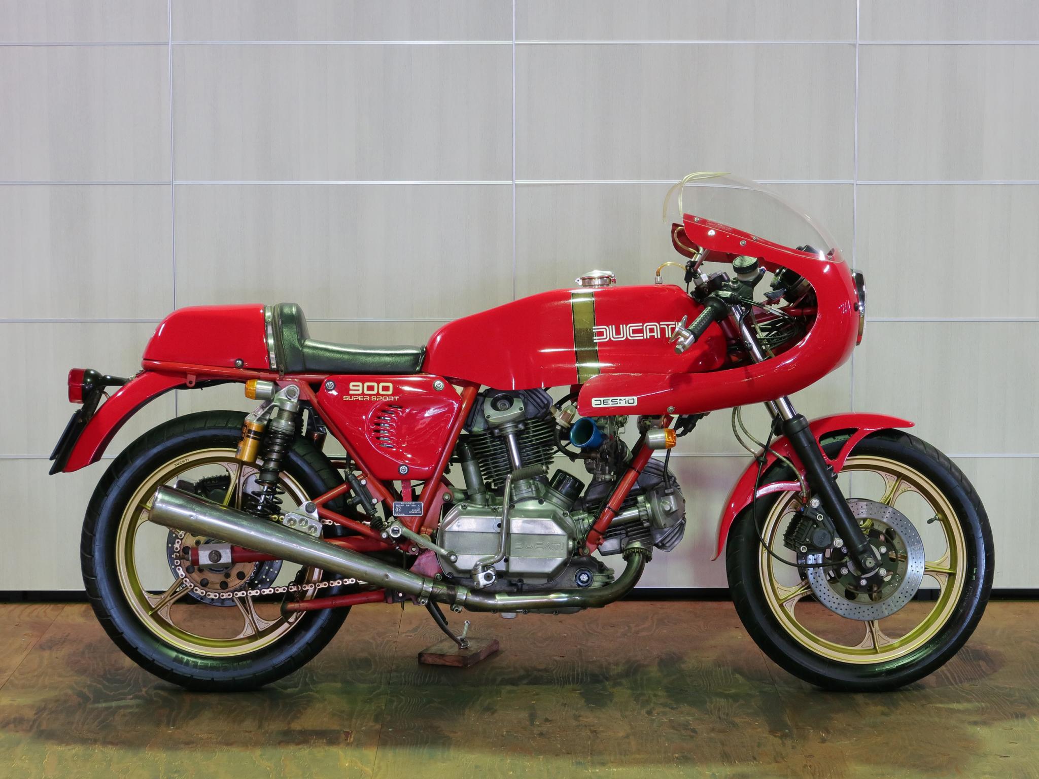ドゥカティ・Ducati 900SS 写真1