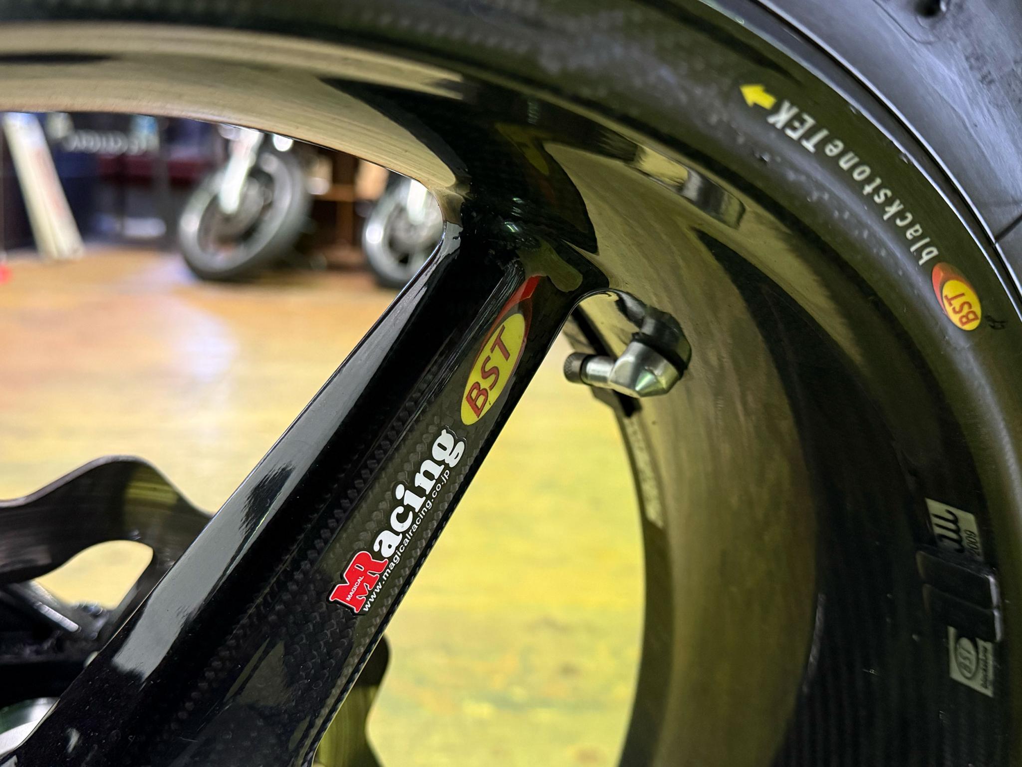 スズキ・SUZUKI RG500ガンマ 写真10