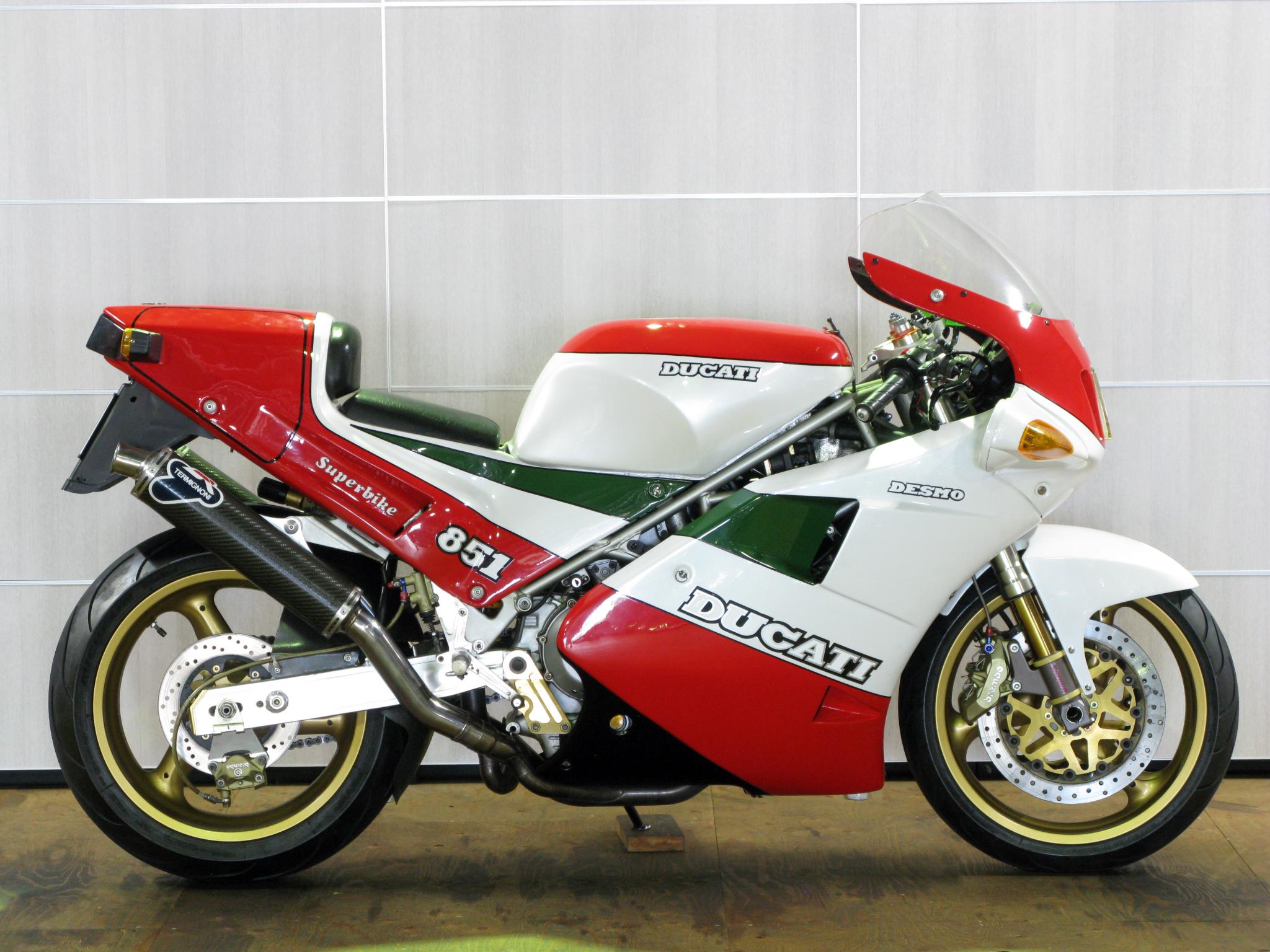 ハーレー 1989 Ducati 851Strada