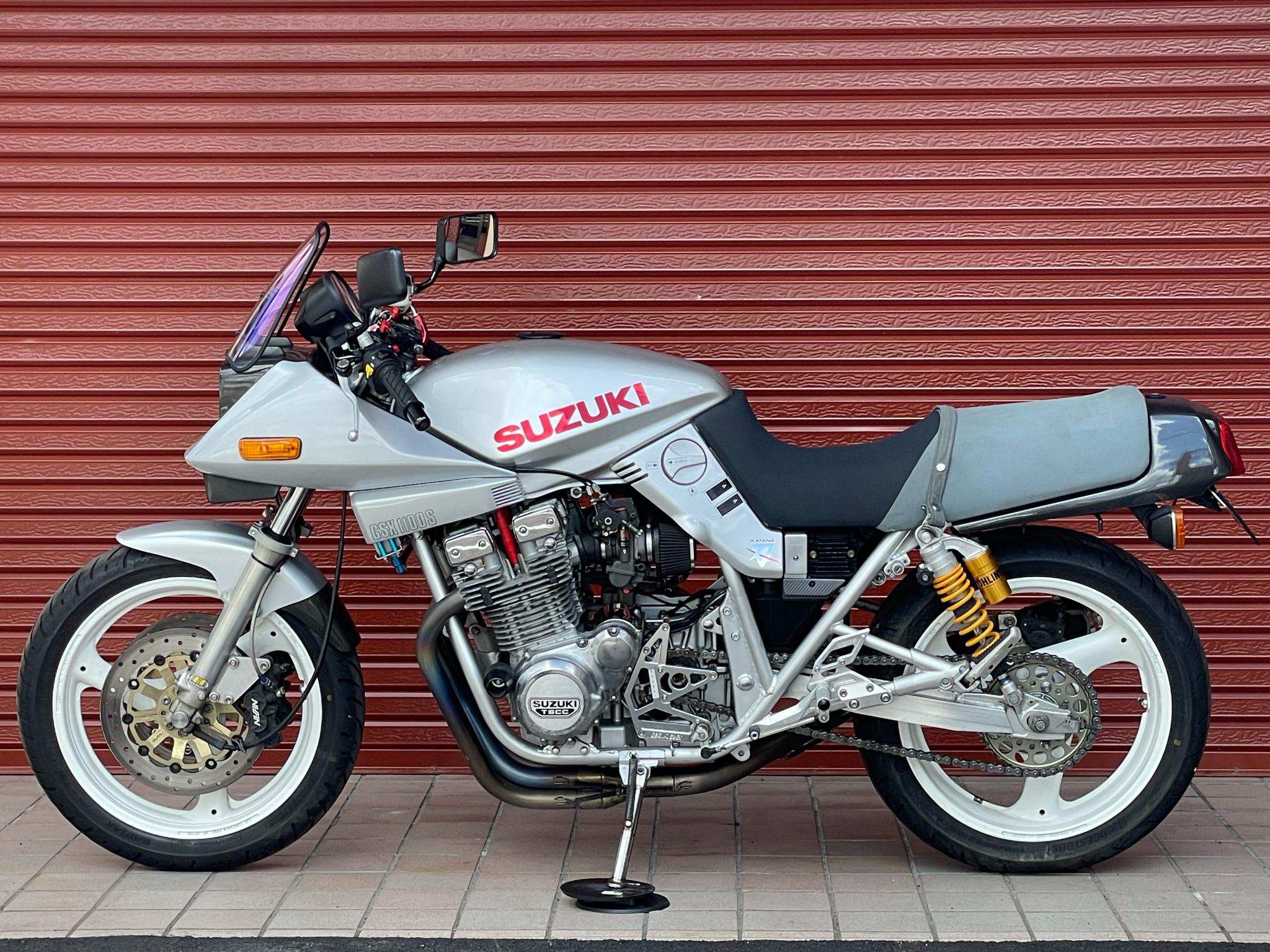 スズキ・SUZUKI GSX1100S KATANA 写真4