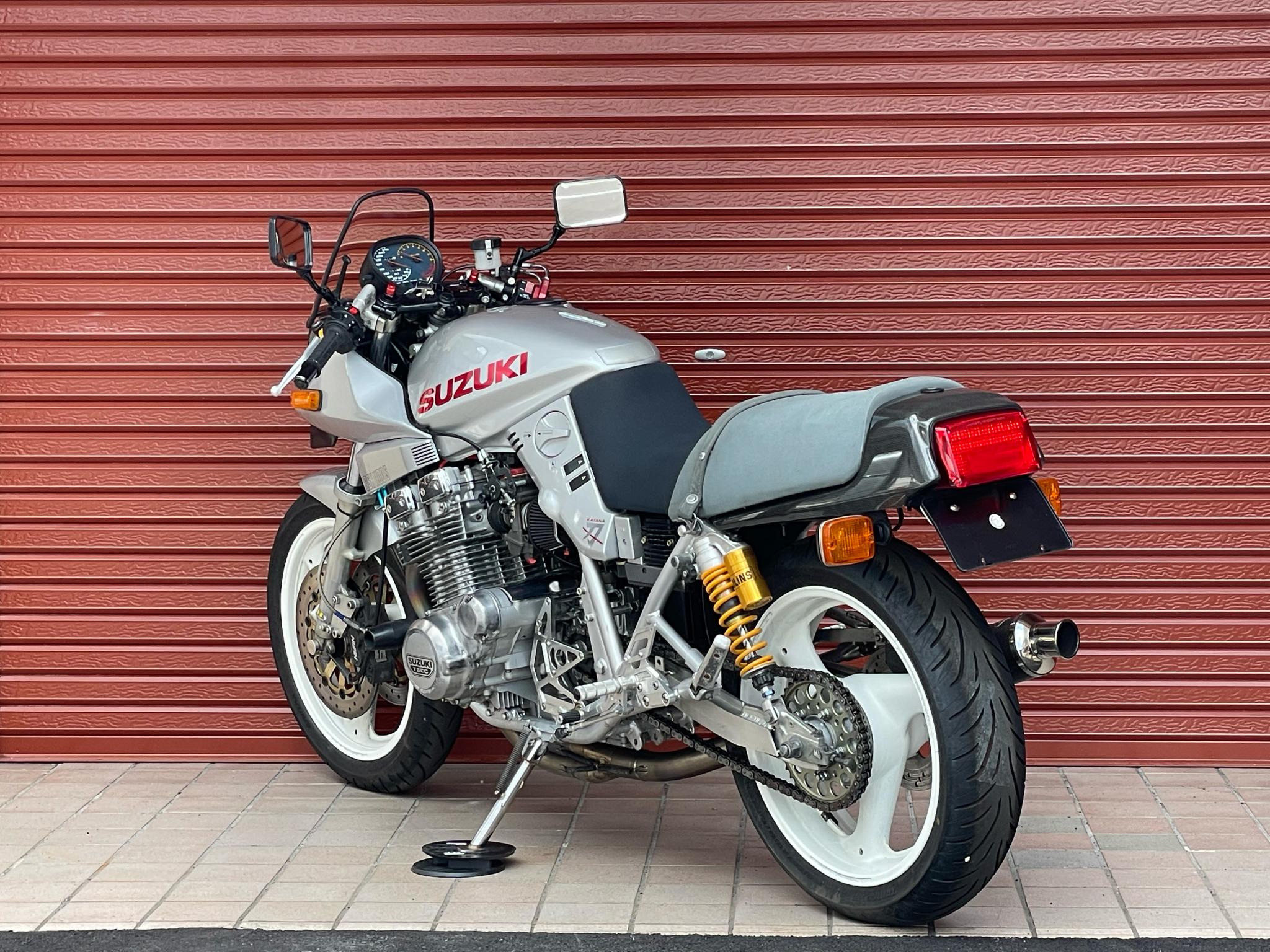 スズキ・SUZUKI GSX1100S KATANA 写真6