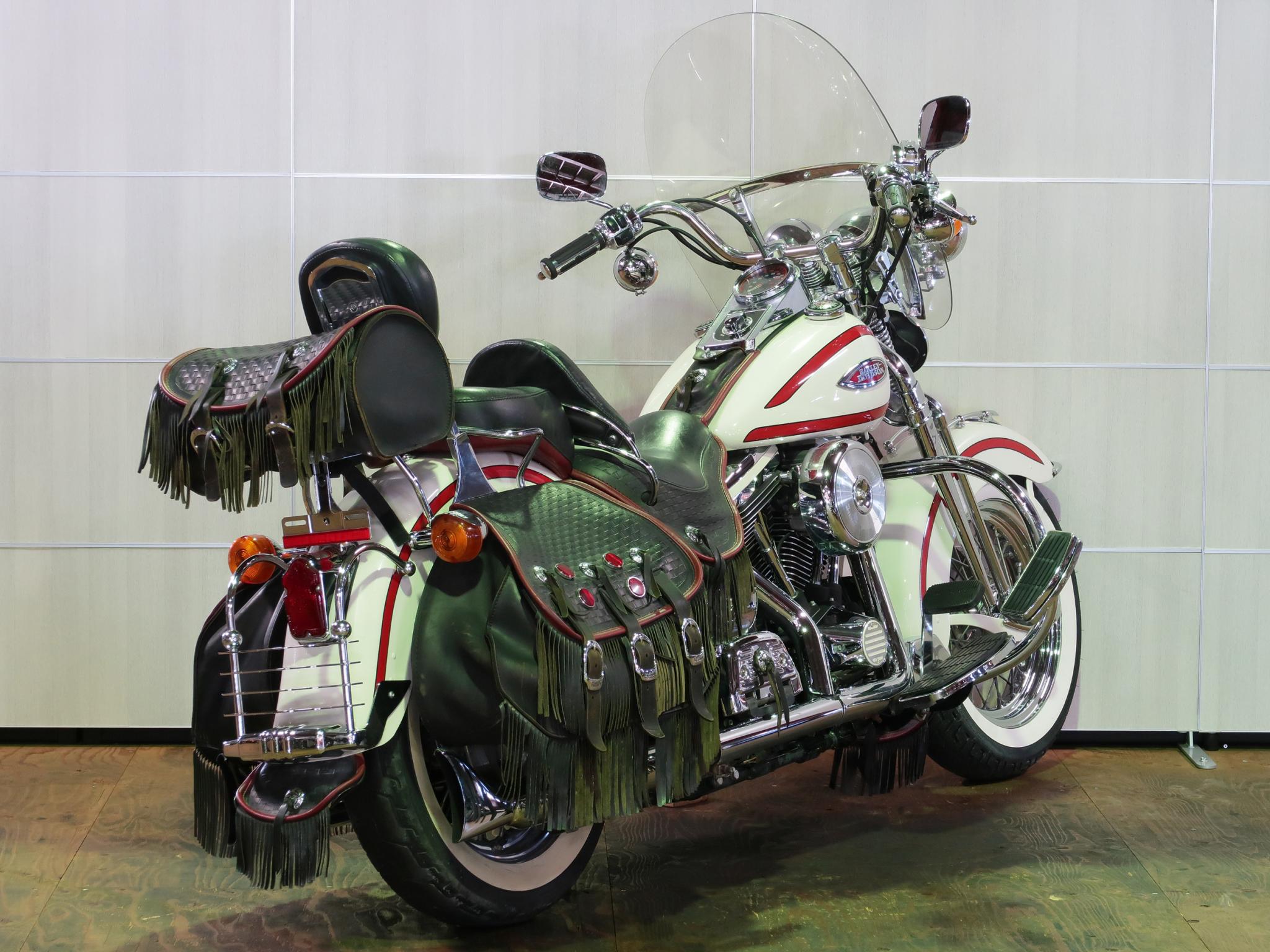 ハーレーダビッドソン 1997 FLSTS Heritage Springer 車体写真3