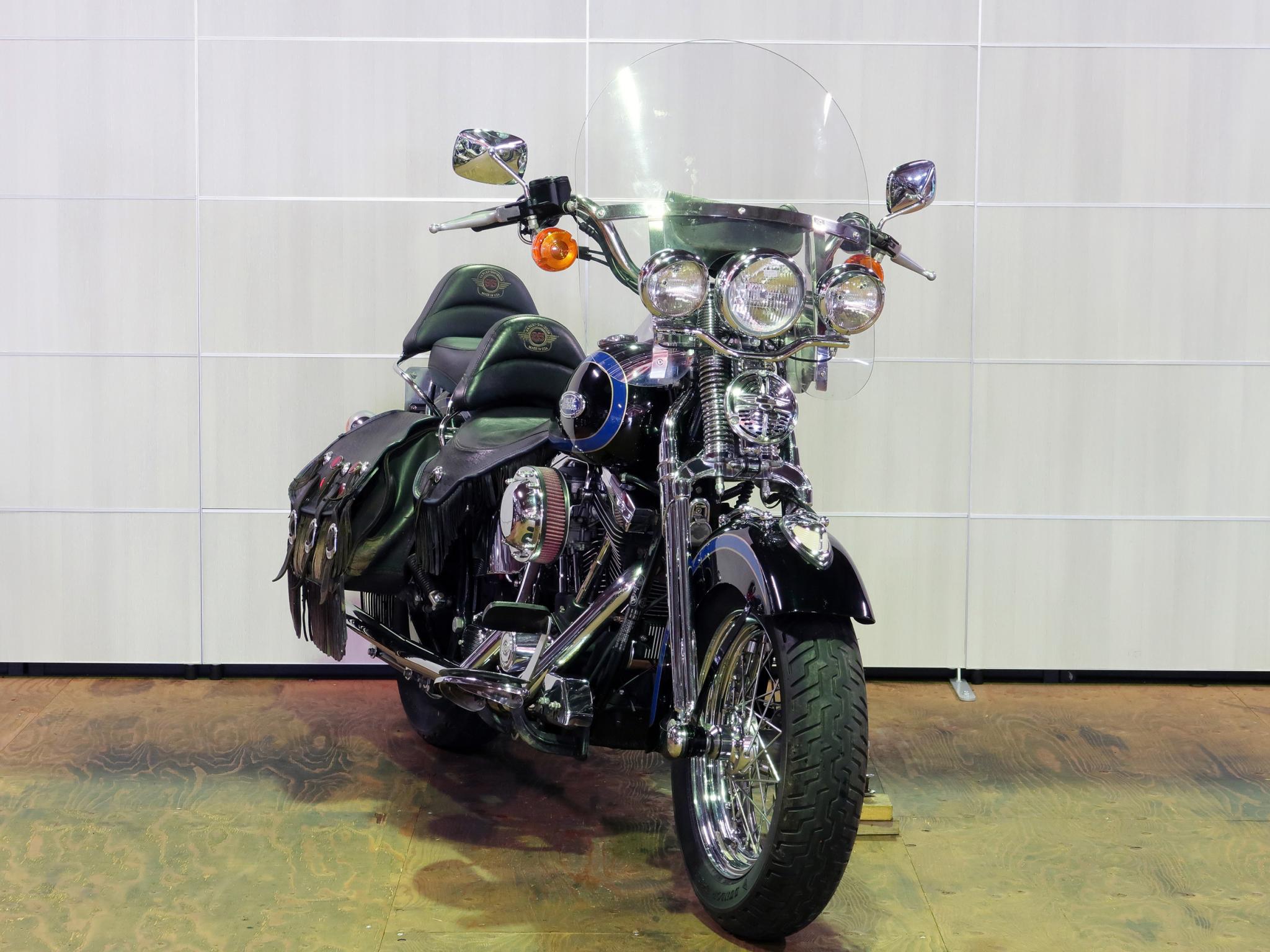 ハーレーダビッドソン 1998 FLSTS Heritage Springer 車体写真2