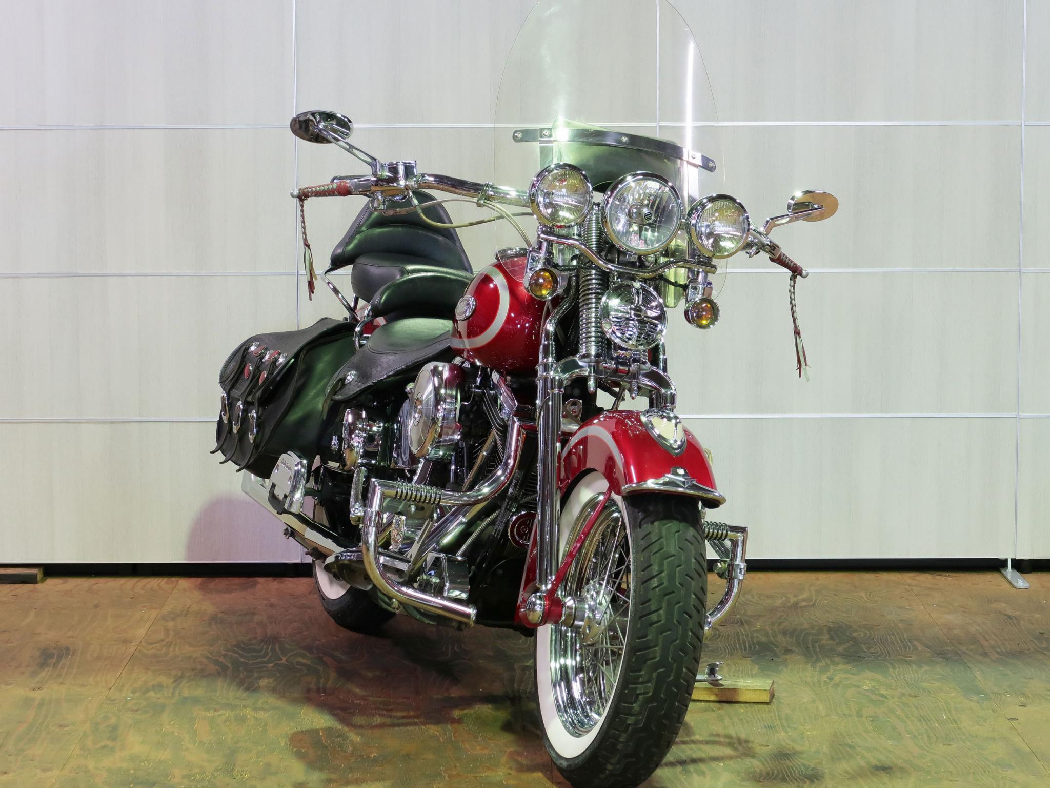 ハーレー FLSTS Heritage Springer 車体写真2