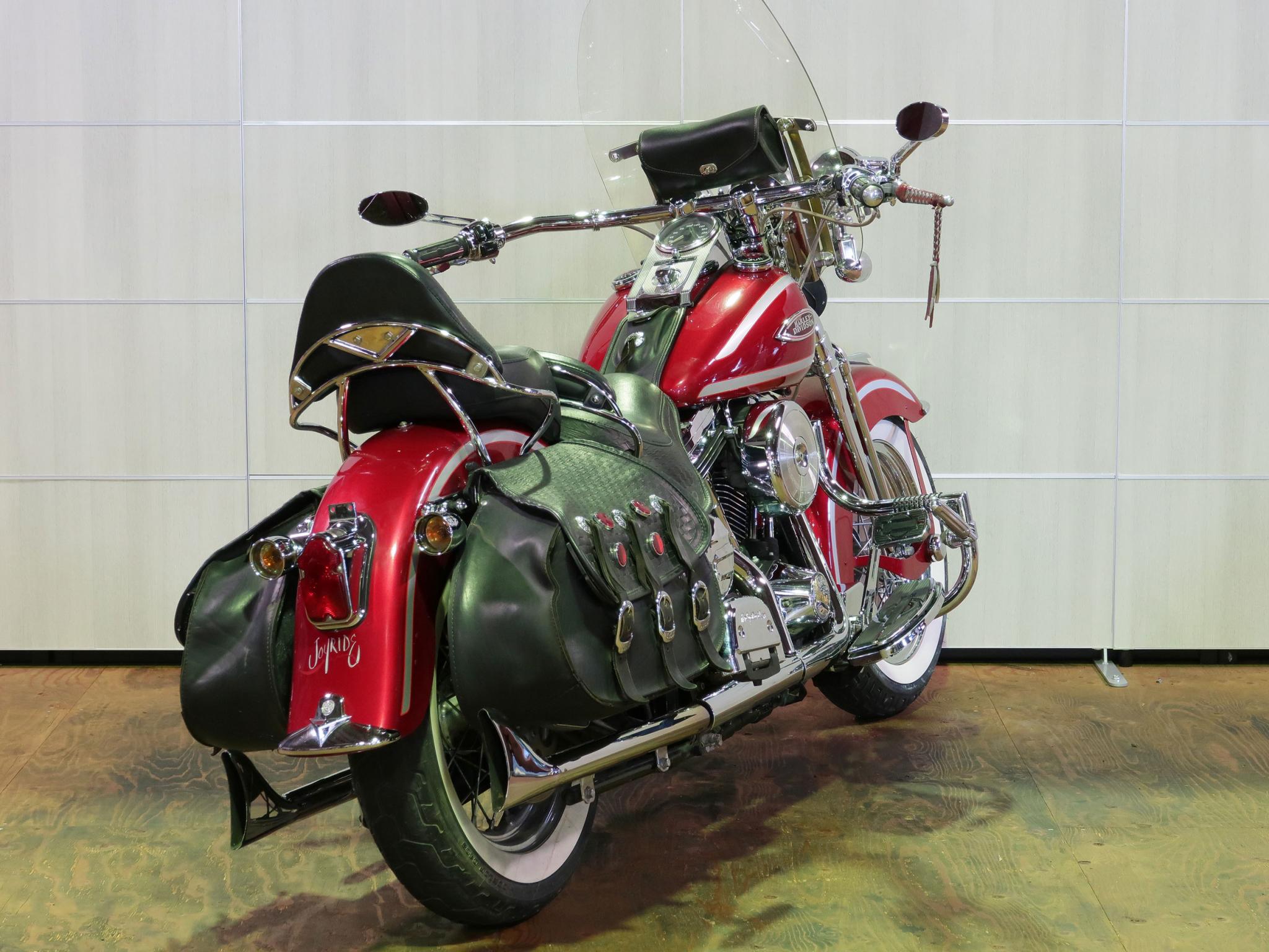 ハーレー FLSTS Heritage Springer 車体写真3