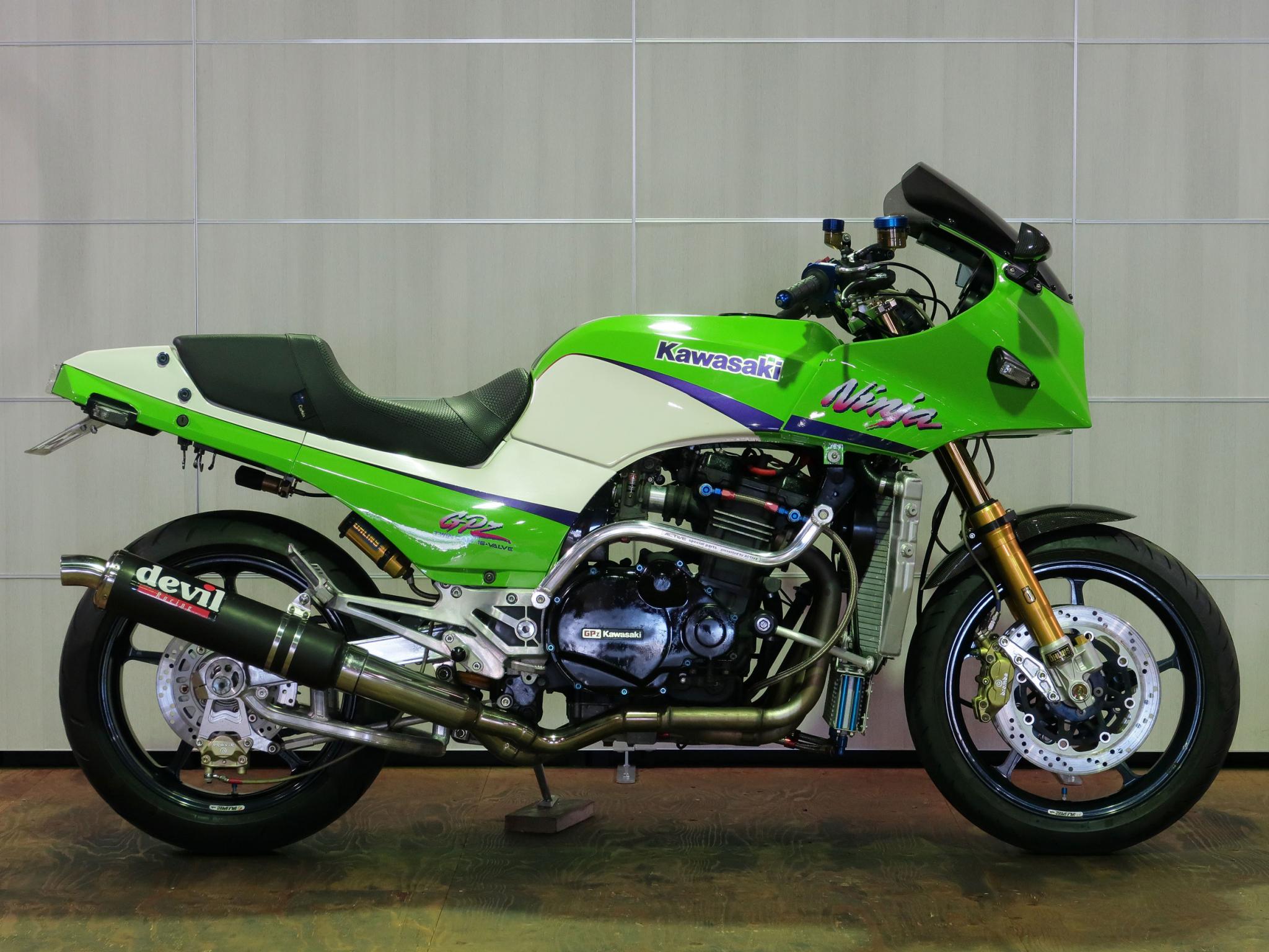 カワサキ・KAWASAKI GPZ900R