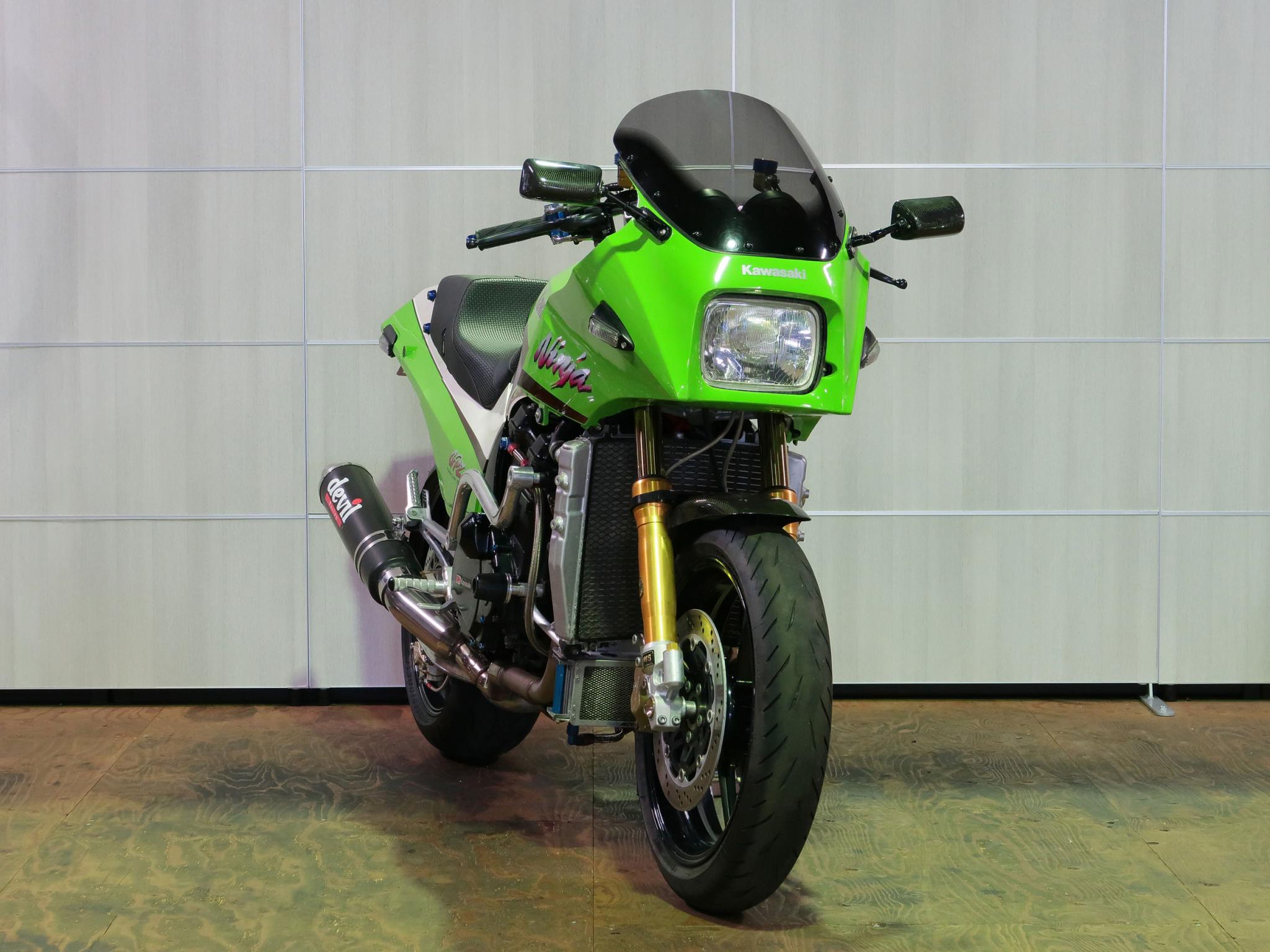 カワサキ・KAWASAKI GPZ900R 写真2