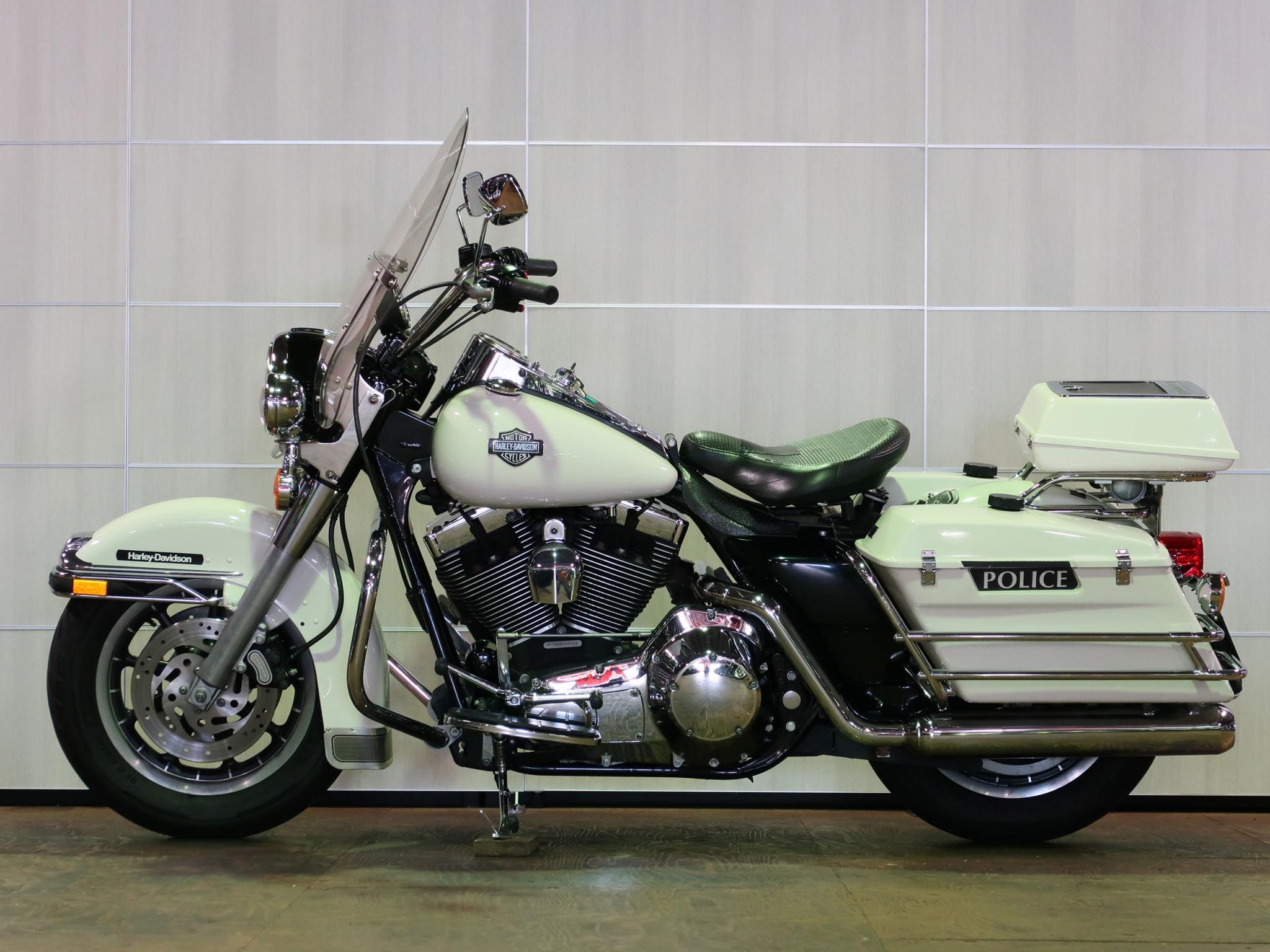 ハーレーダビッドソン・FLHPEI Police Road King 写真4