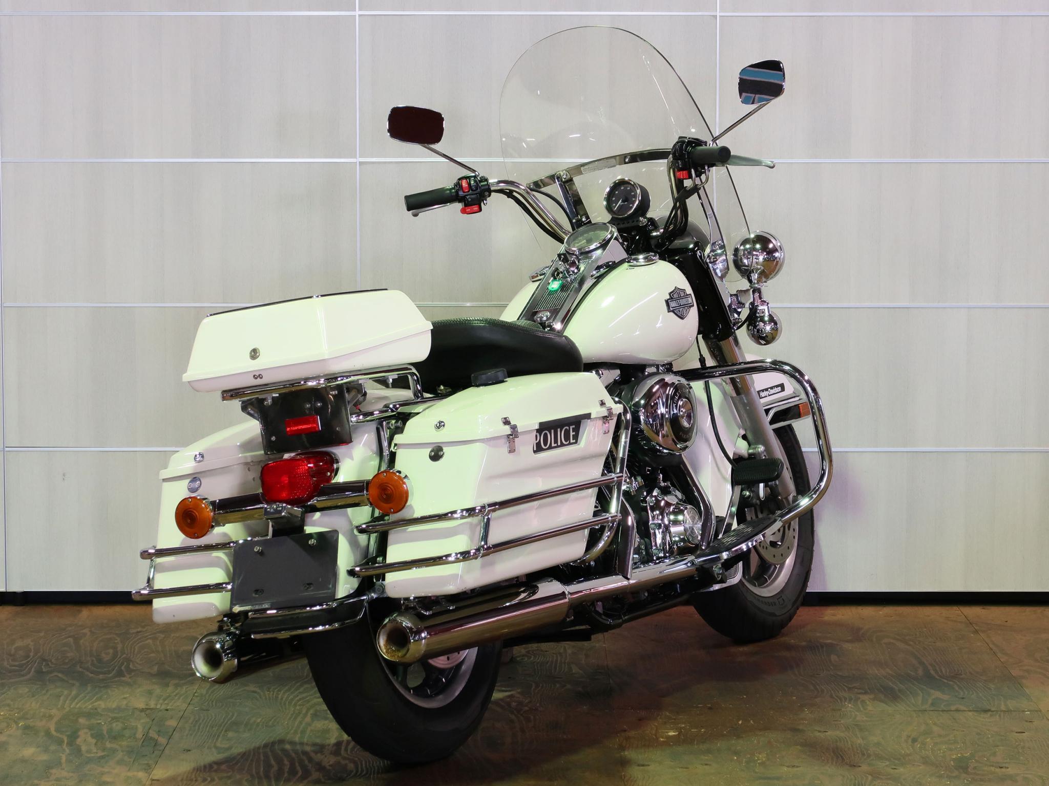 ハーレーダビッドソン・FLHPEI Police Road King 写真3