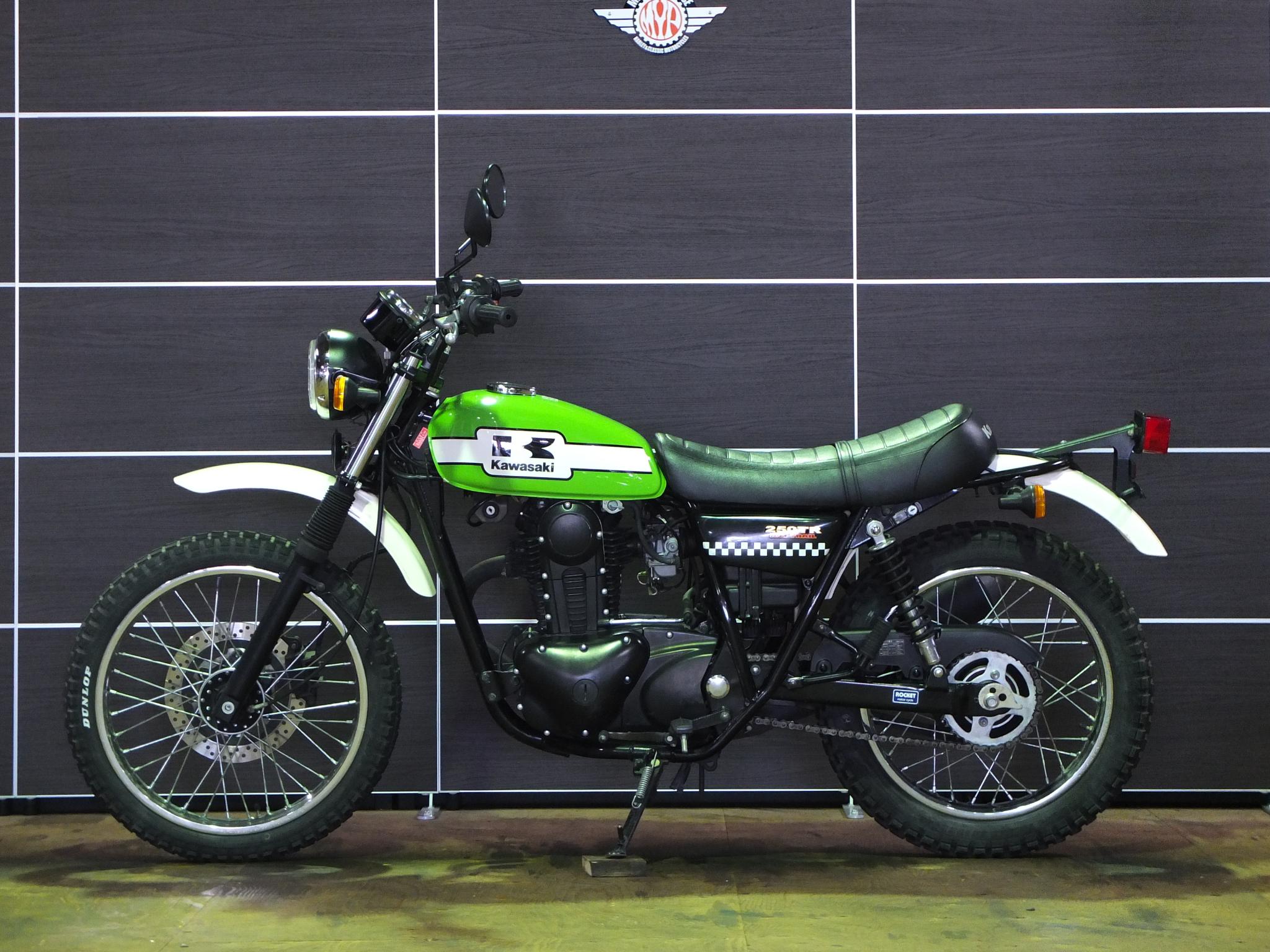 カワサキ・KAWASAKI 250TR 写真4