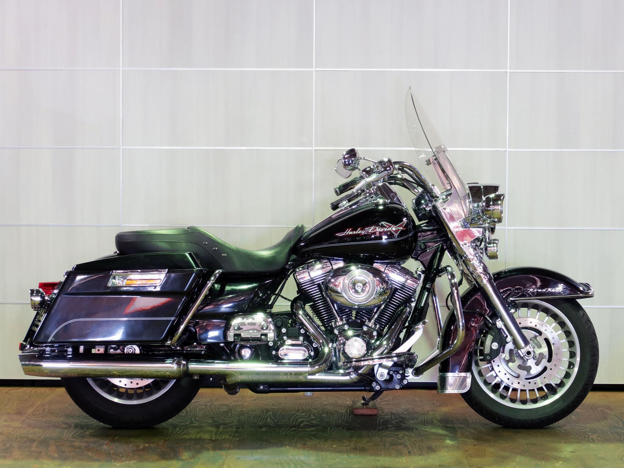 ハーレーダビッドソン・FLHR ROAD KING 写真1