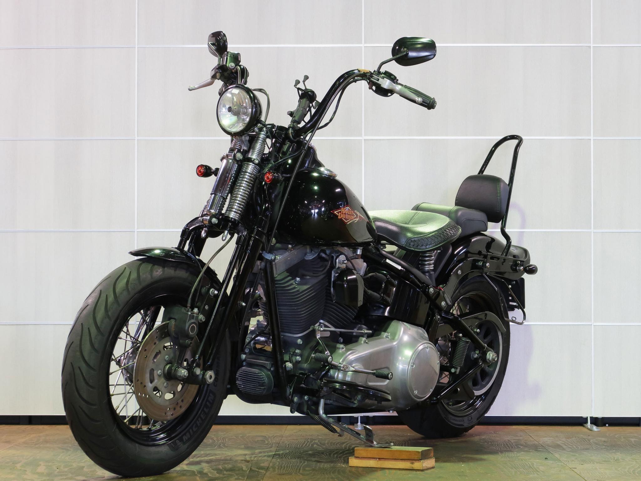 ハーレーダビッドソン・FLSTSB Cross Bones 写真5