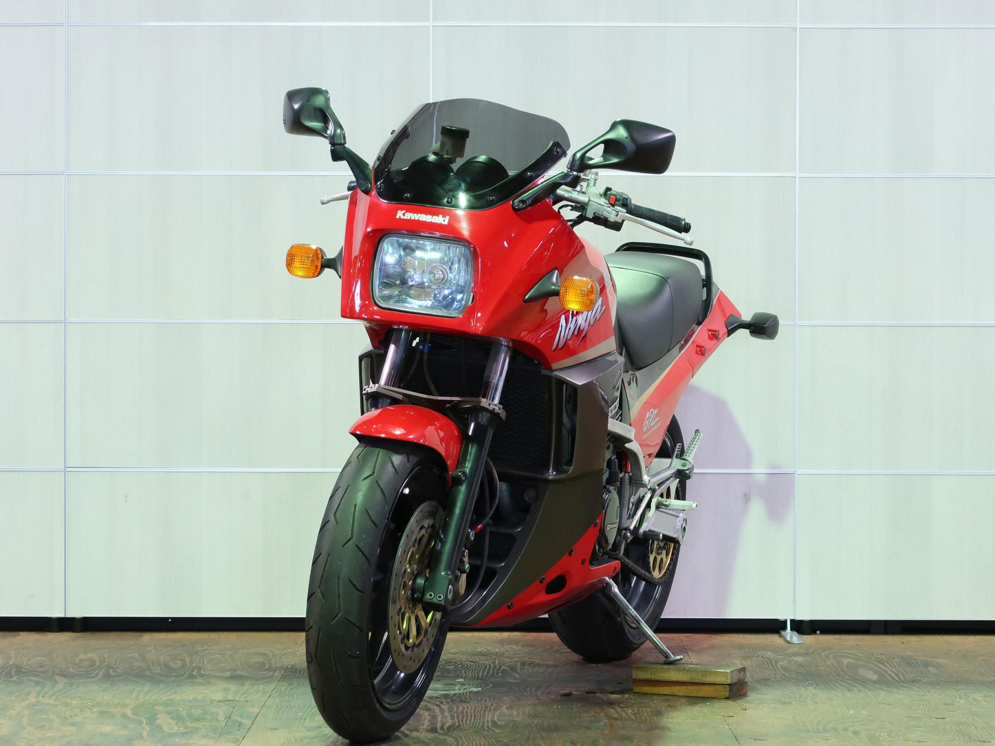 カワサキ・KAWASAKI GPz900R 写真5