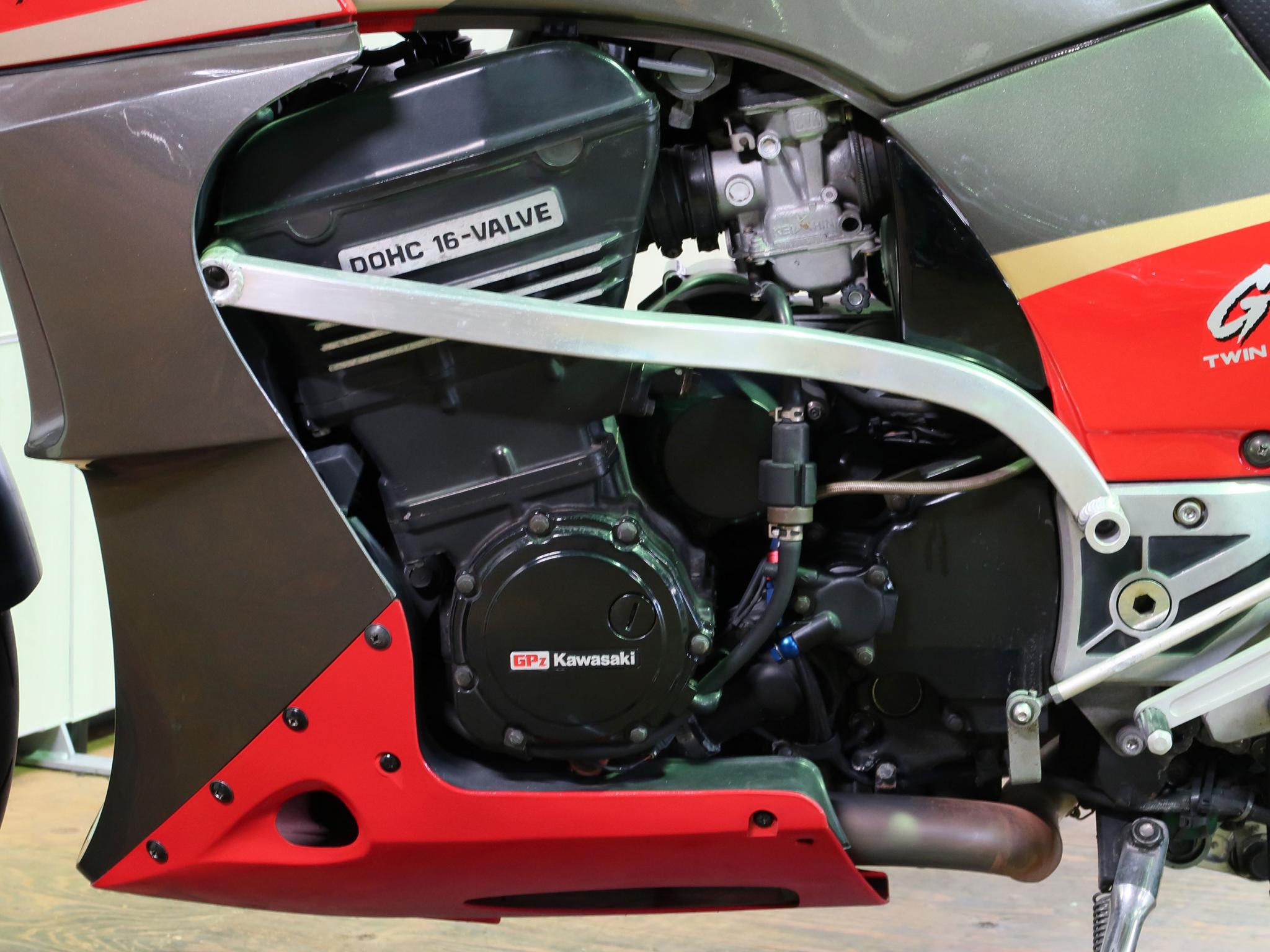 カワサキ・KAWASAKI GPz900R 写真8