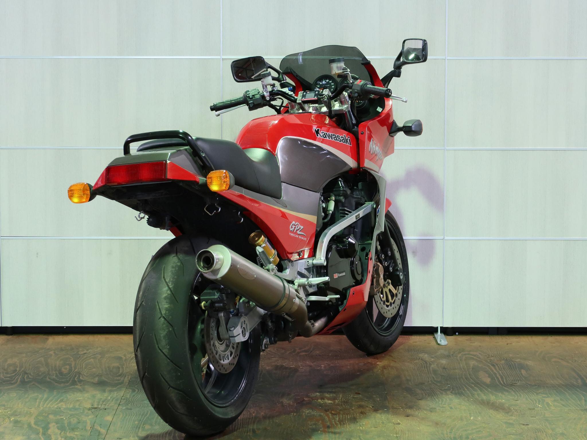 カワサキ・KAWASAKI GPz900R 写真3