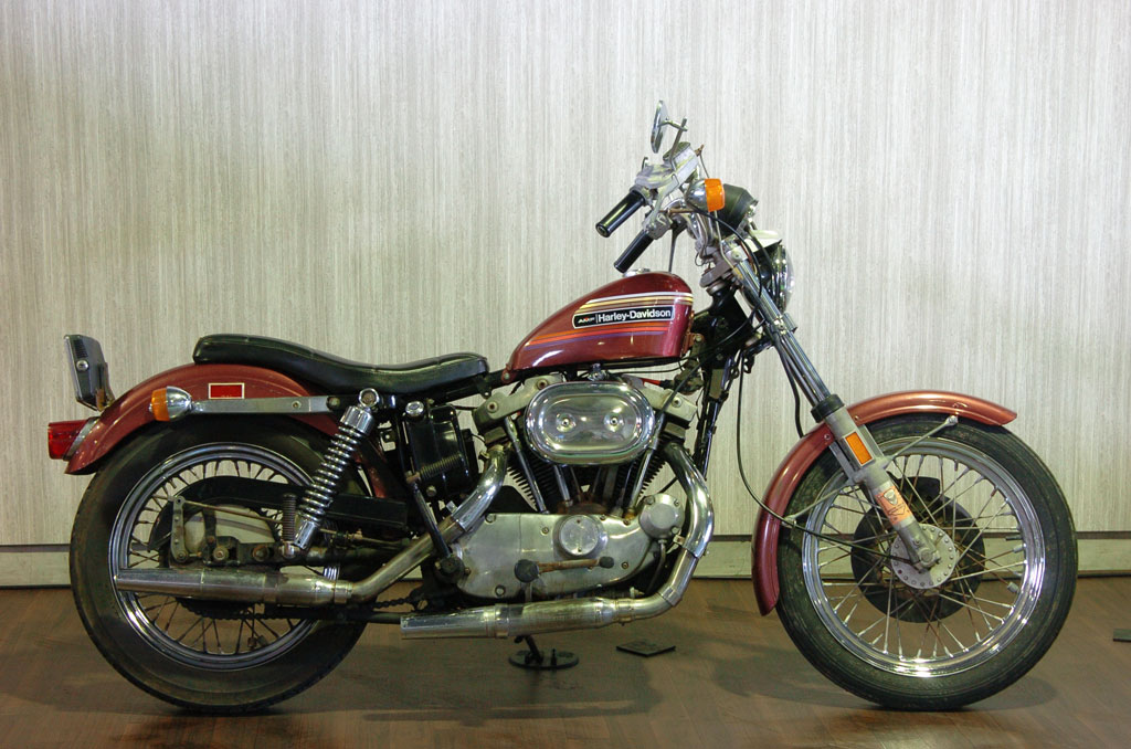 ハーレー 1974 XLCH 1000