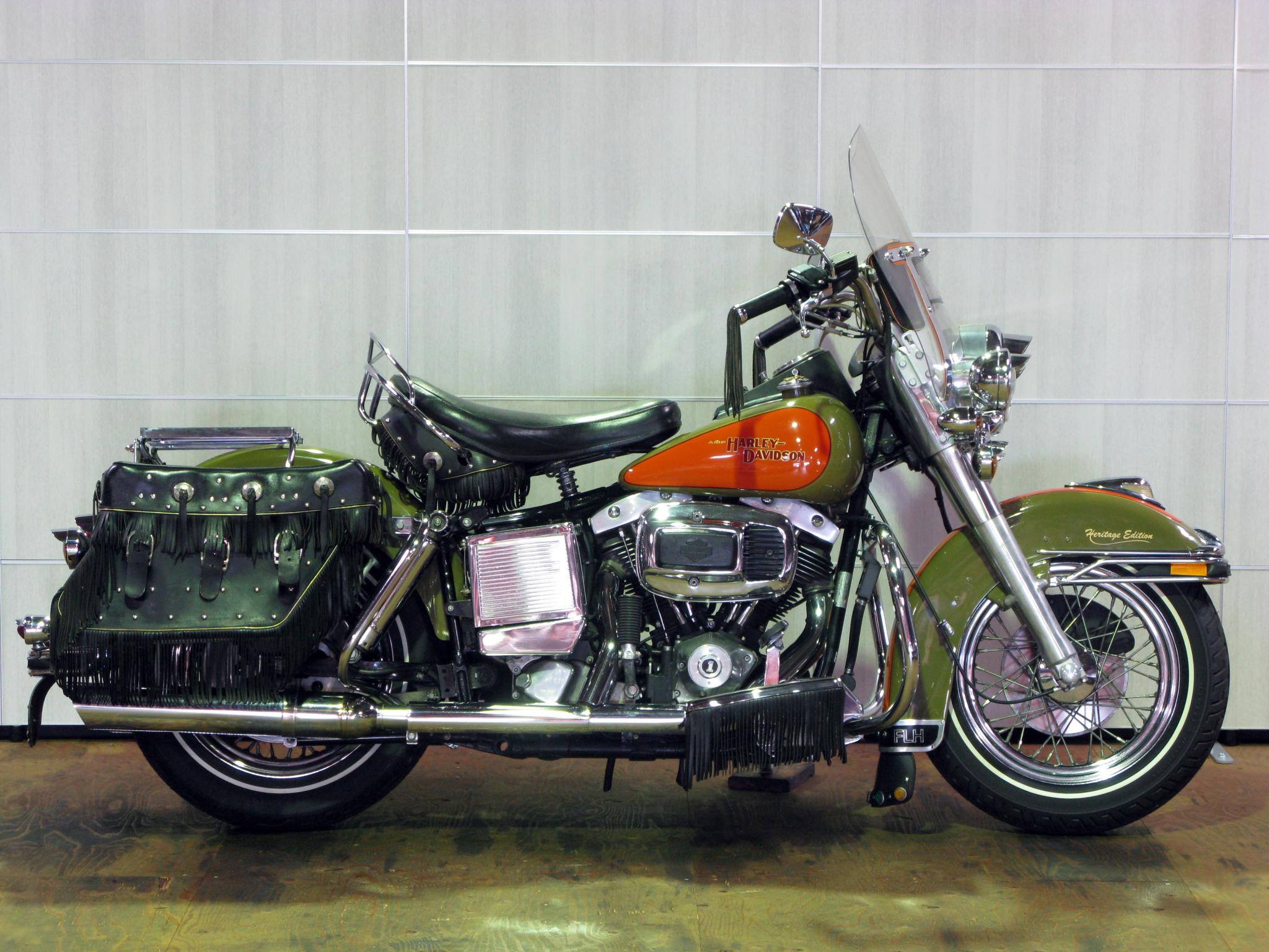 ハーレー FLH Heritage Edition 車体写真1