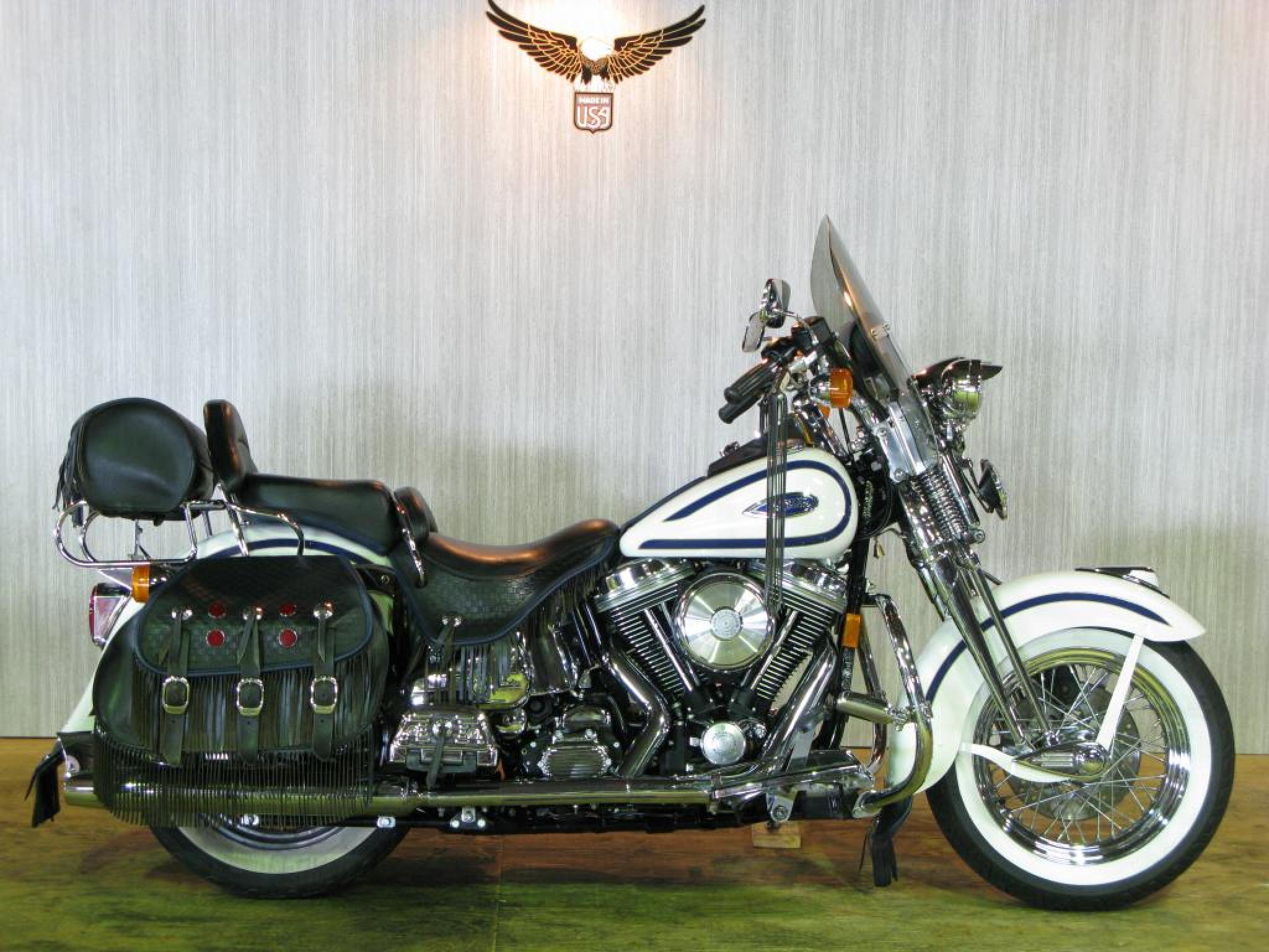ハーレー FLSTS Heritage Springer 車体写真1