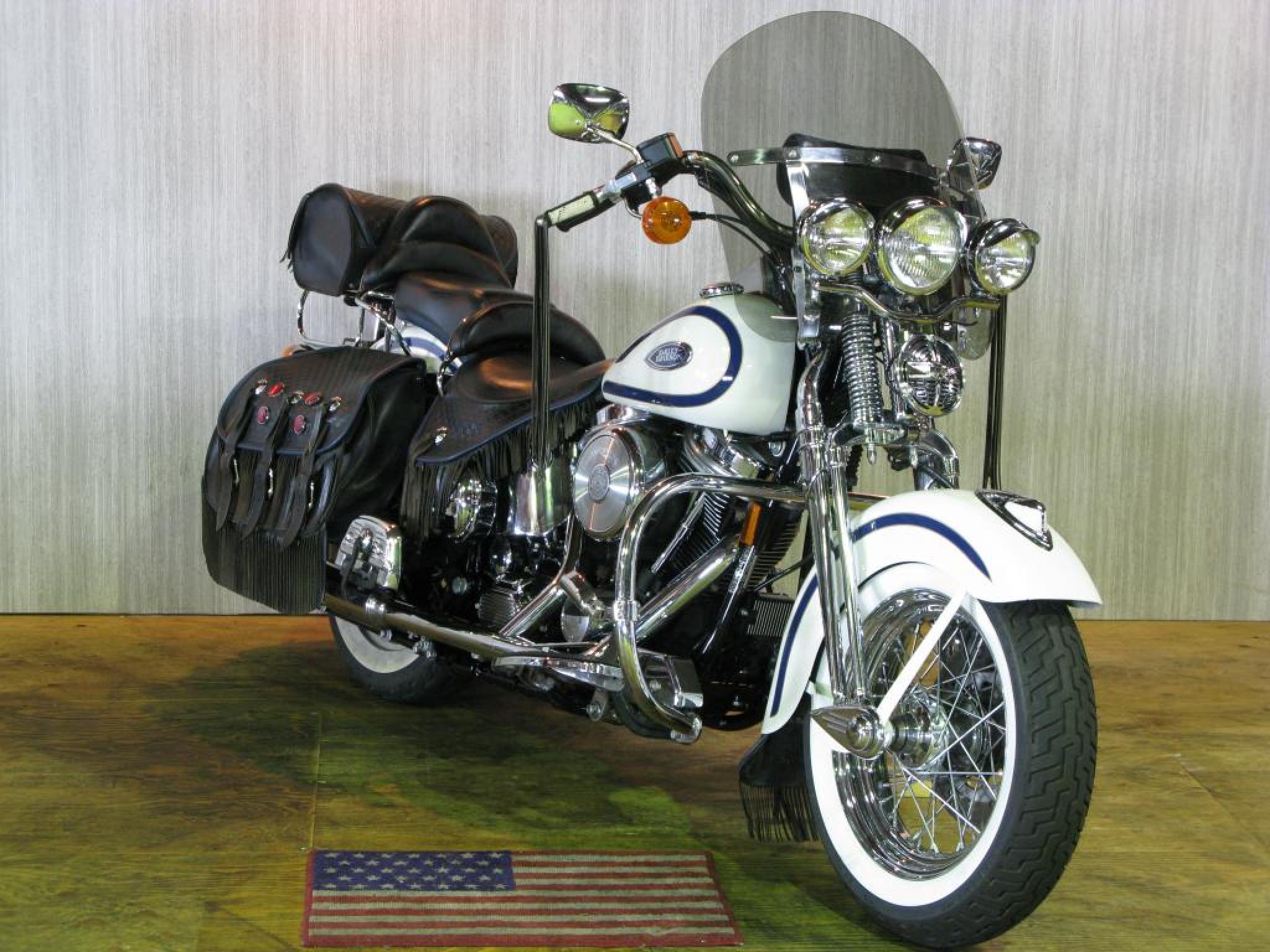 ハーレー FLSTS Heritage Springer 車体写真2