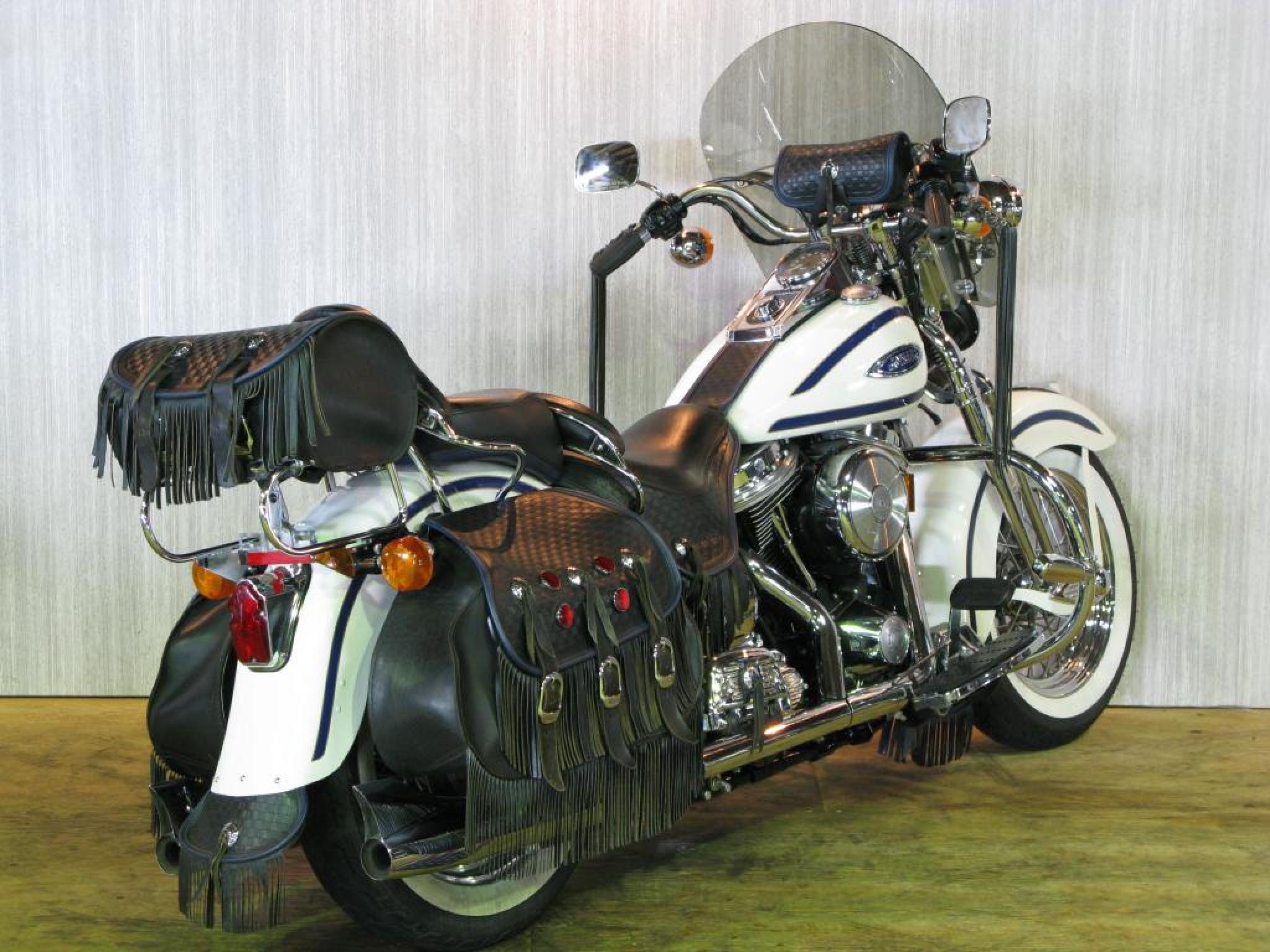 ハーレー FLSTS Heritage Springer 車体写真3