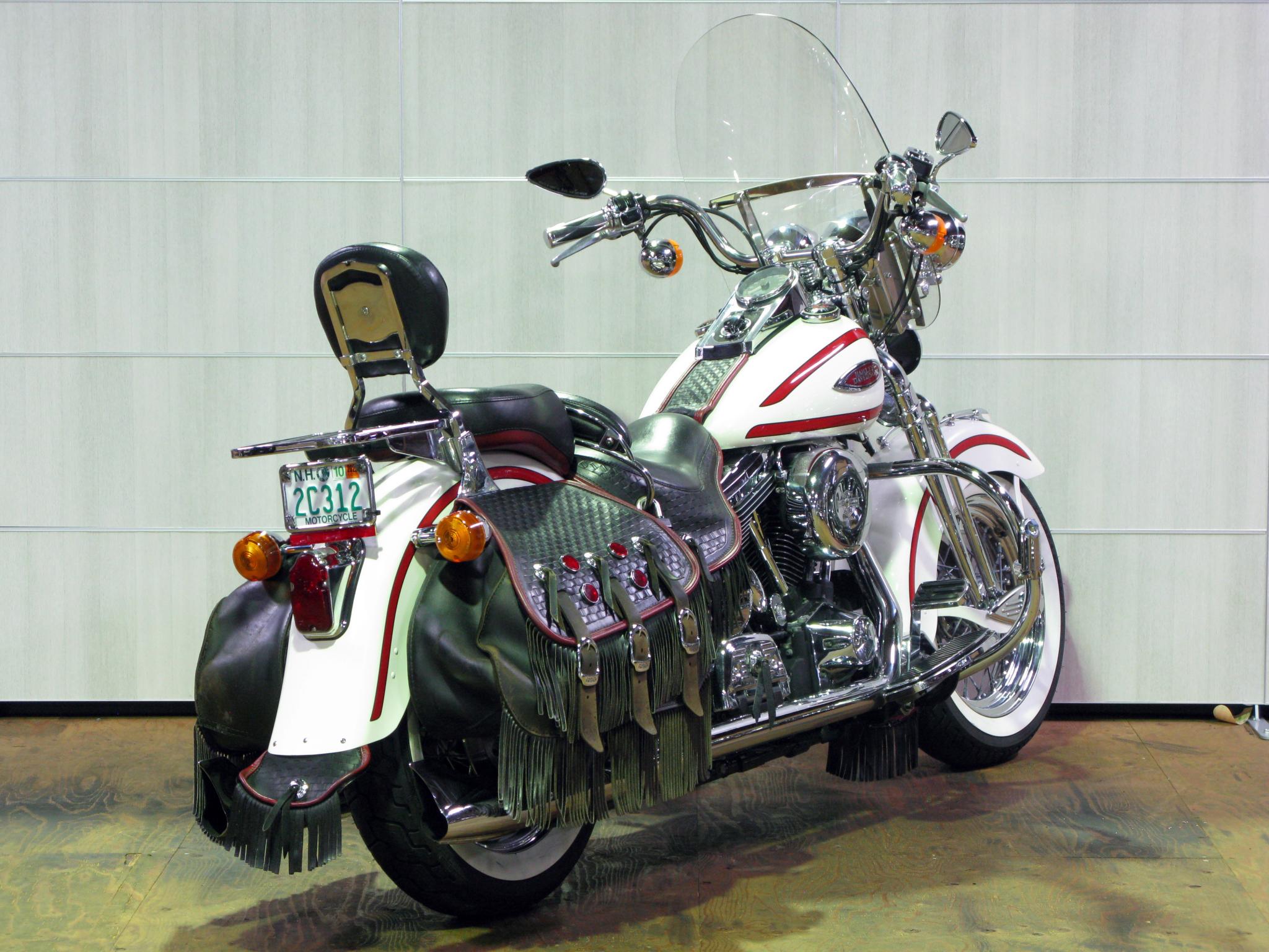 ハーレー FLSTS Heritage Springer 車体写真3