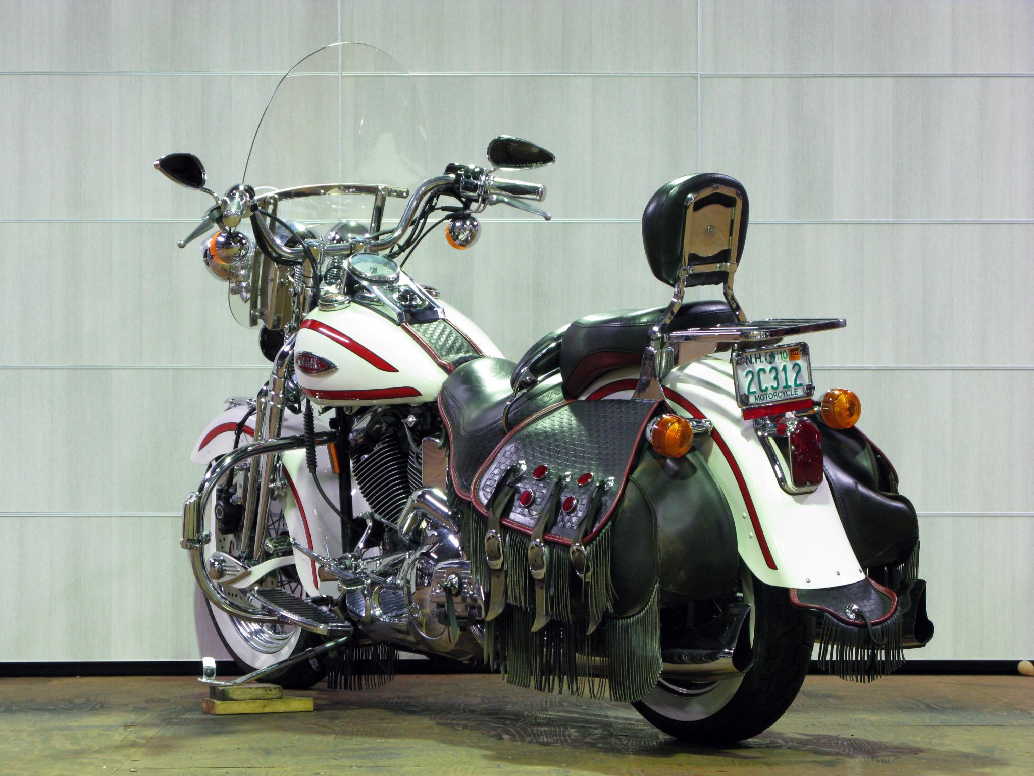 ハーレー FLSTS Heritage Springer 車体写真6
