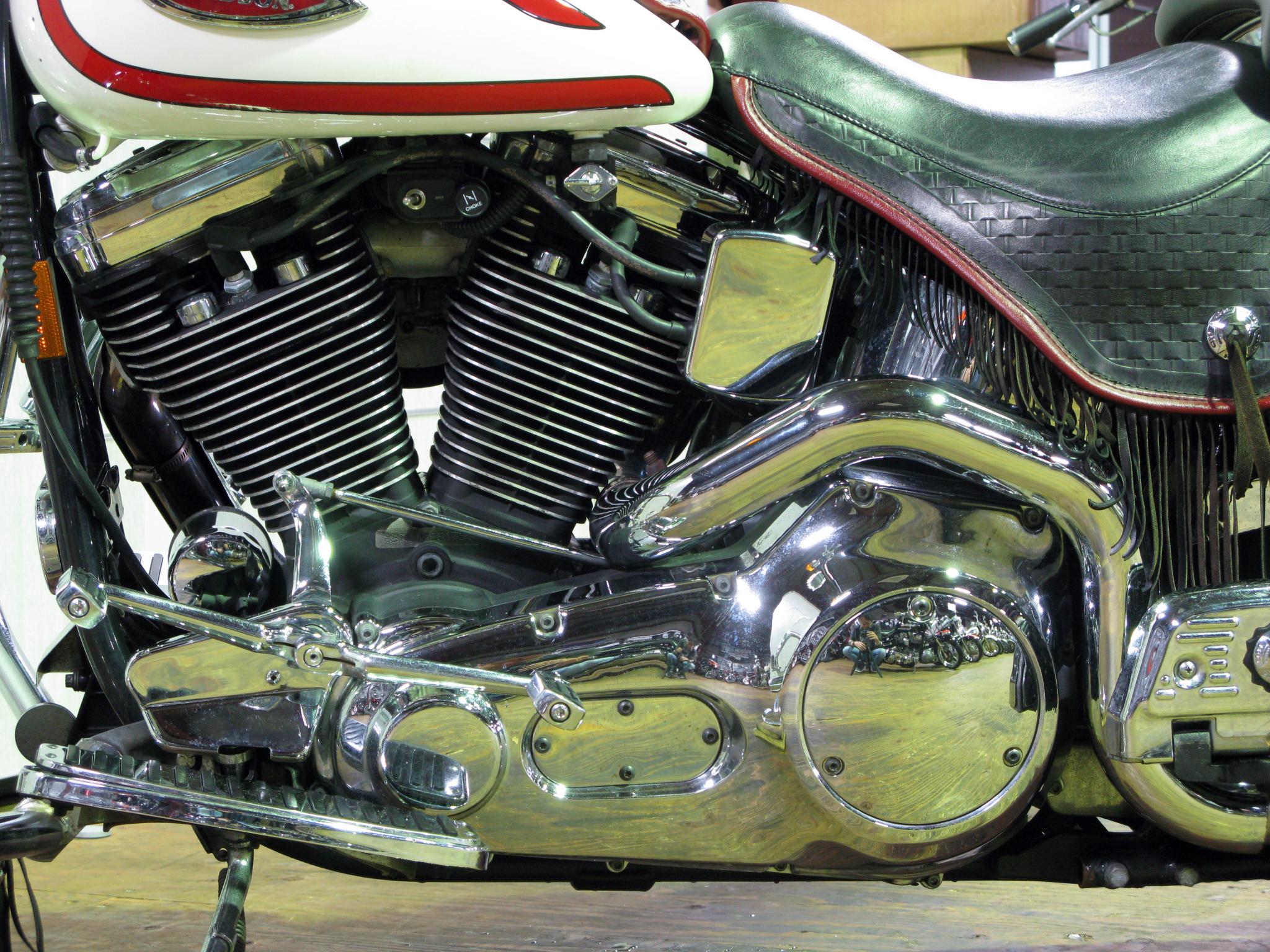 ハーレー FLSTS Heritage Springer 車体写真8