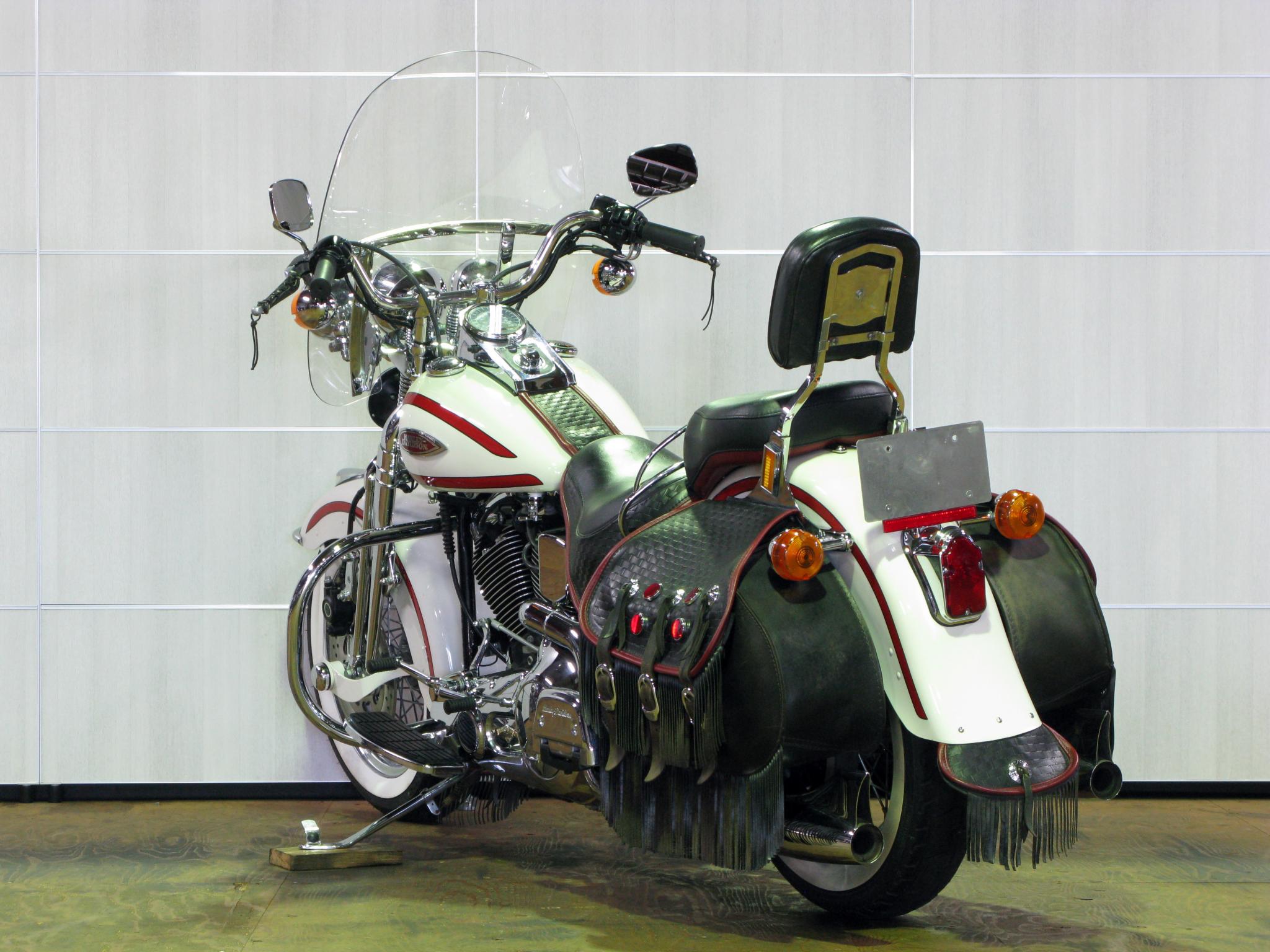 ハーレー FLSTS Heritage Springer 車体写真6