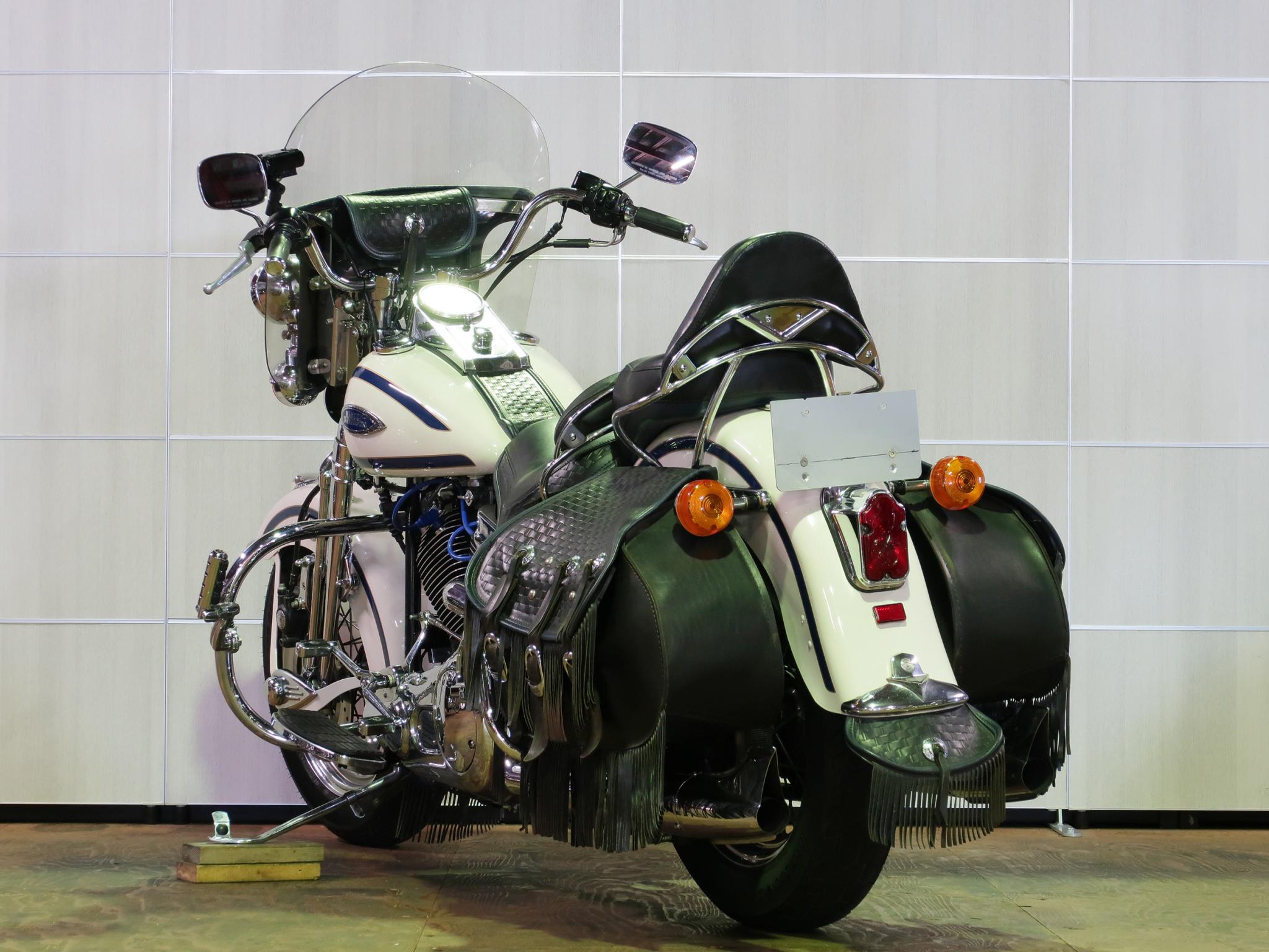 ハーレー FLSTS Heritage Springer 車体写真6