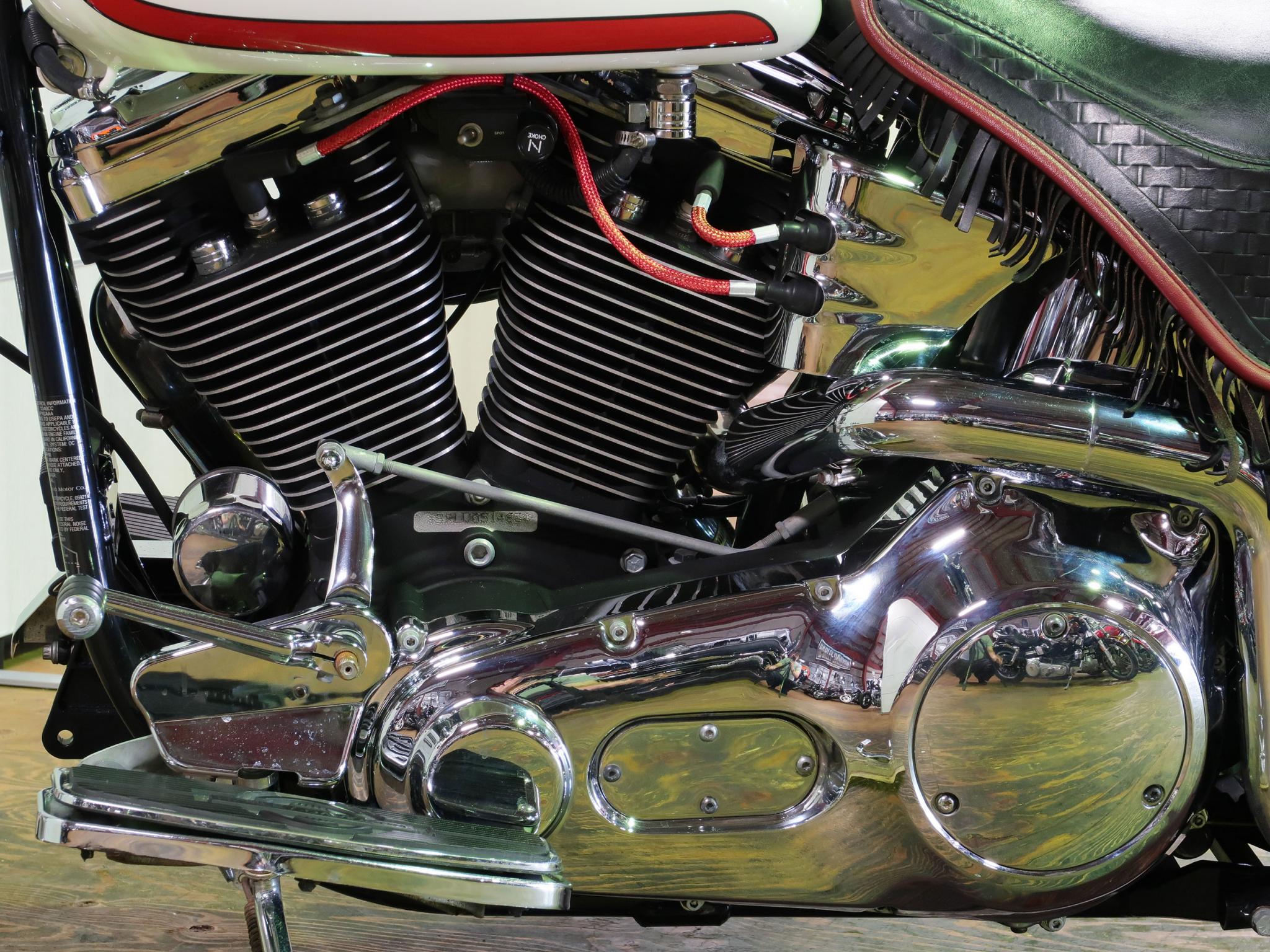 ハーレー FLSTS Heritage Springer 車体写真8