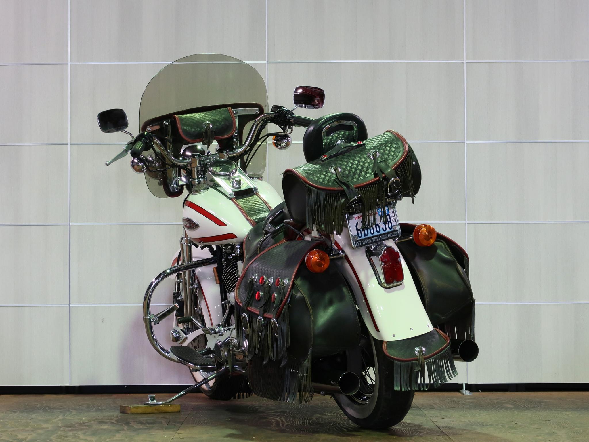 ハーレー FLSTS Heritage Springer 車体写真6