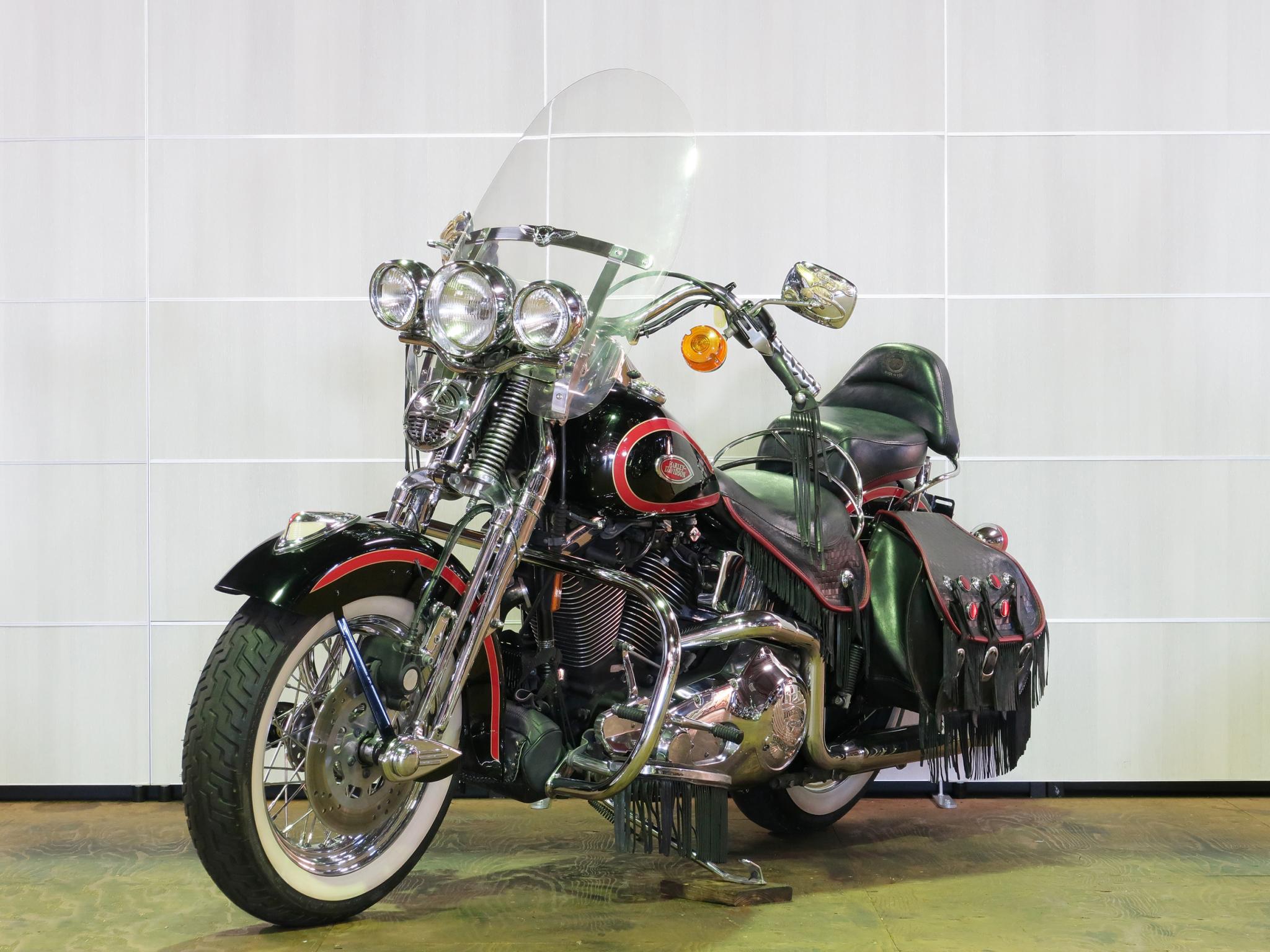 ハーレー FLSTS Heritage Springer 車体写真5