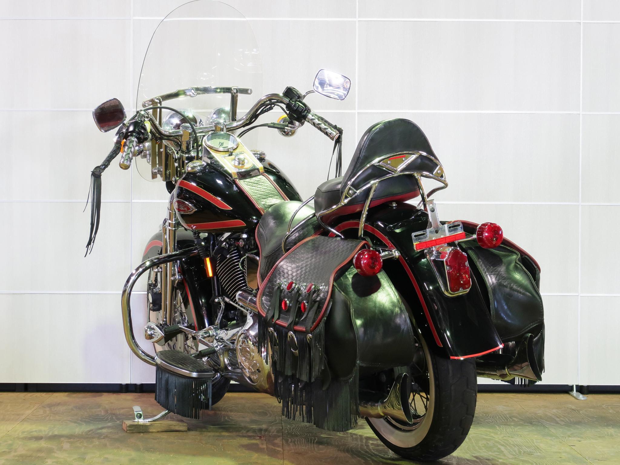 ハーレー FLSTS Heritage Springer 車体写真6