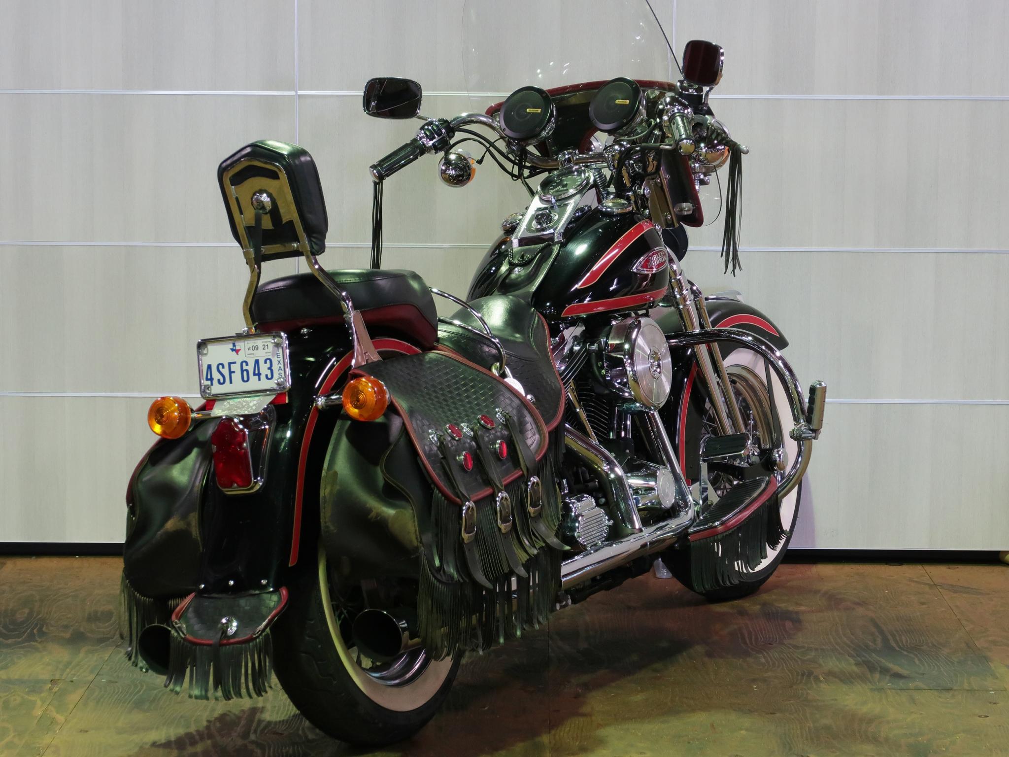 ハーレー FLSTS Heritage Springer 車体写真3