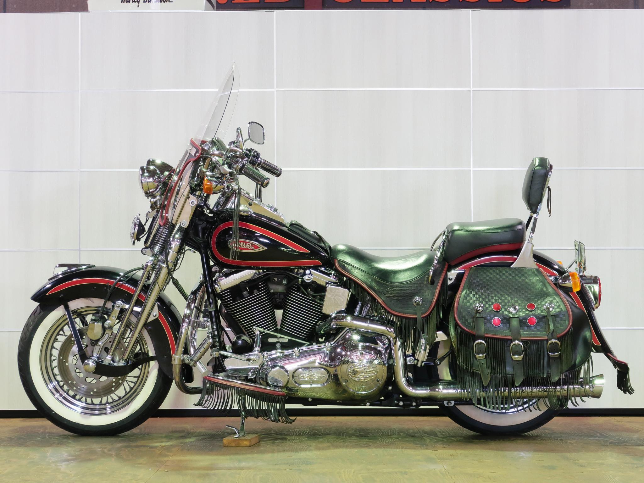 ハーレー FLSTS Heritage Springer 車体写真4