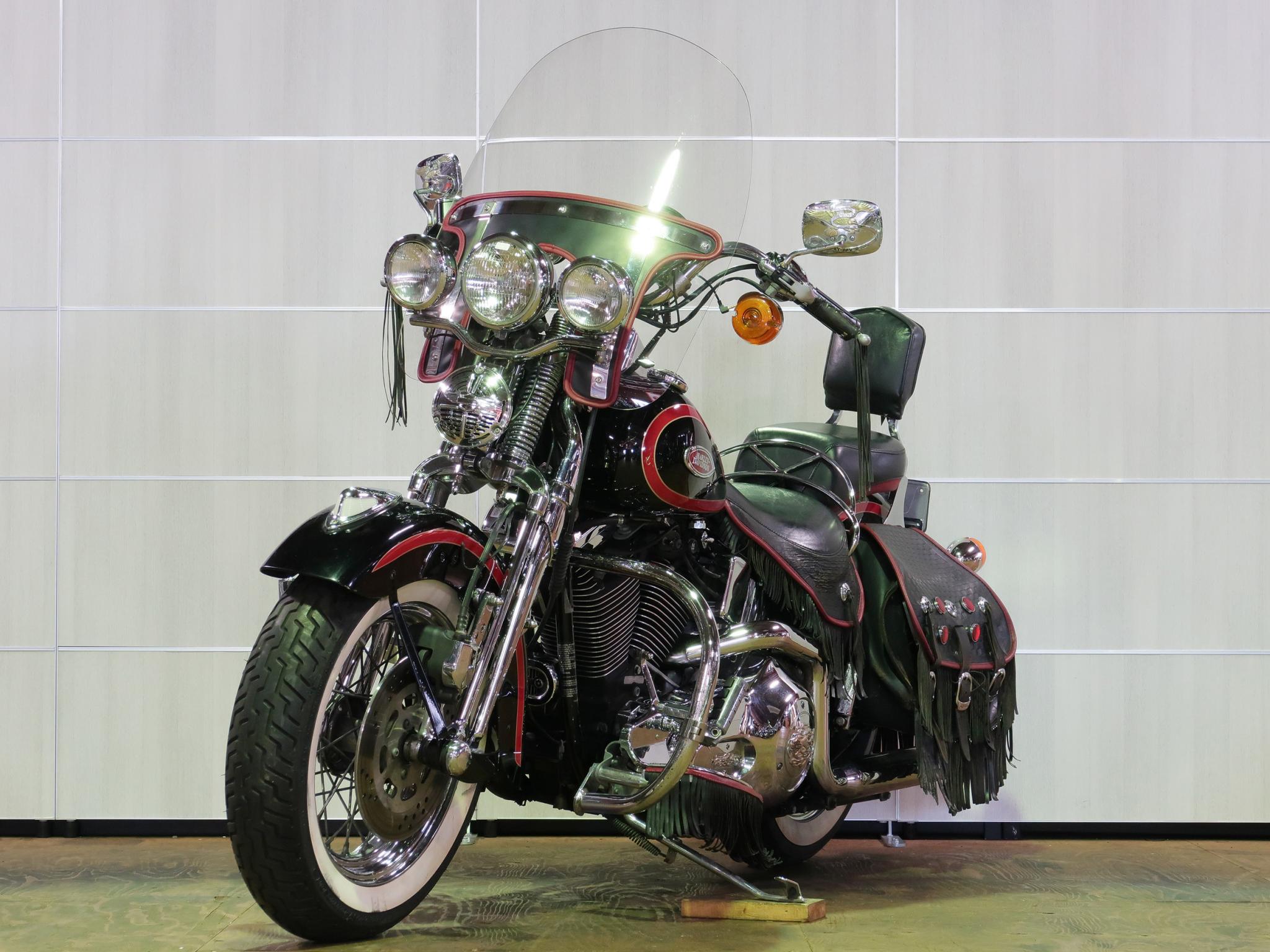 ハーレー FLSTS Heritage Springer 車体写真5