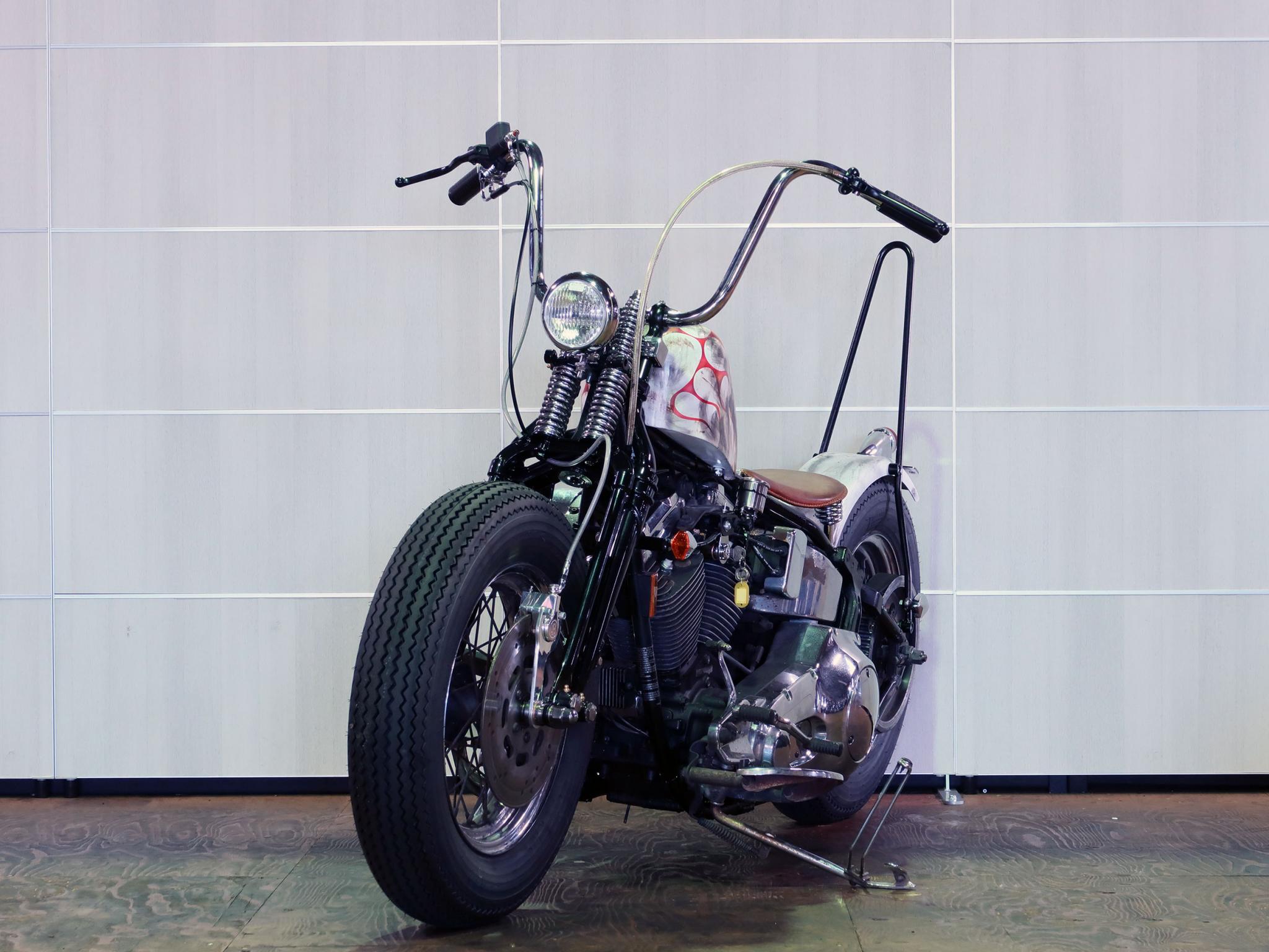 ハーレー FLSTS Custom 車体写真5