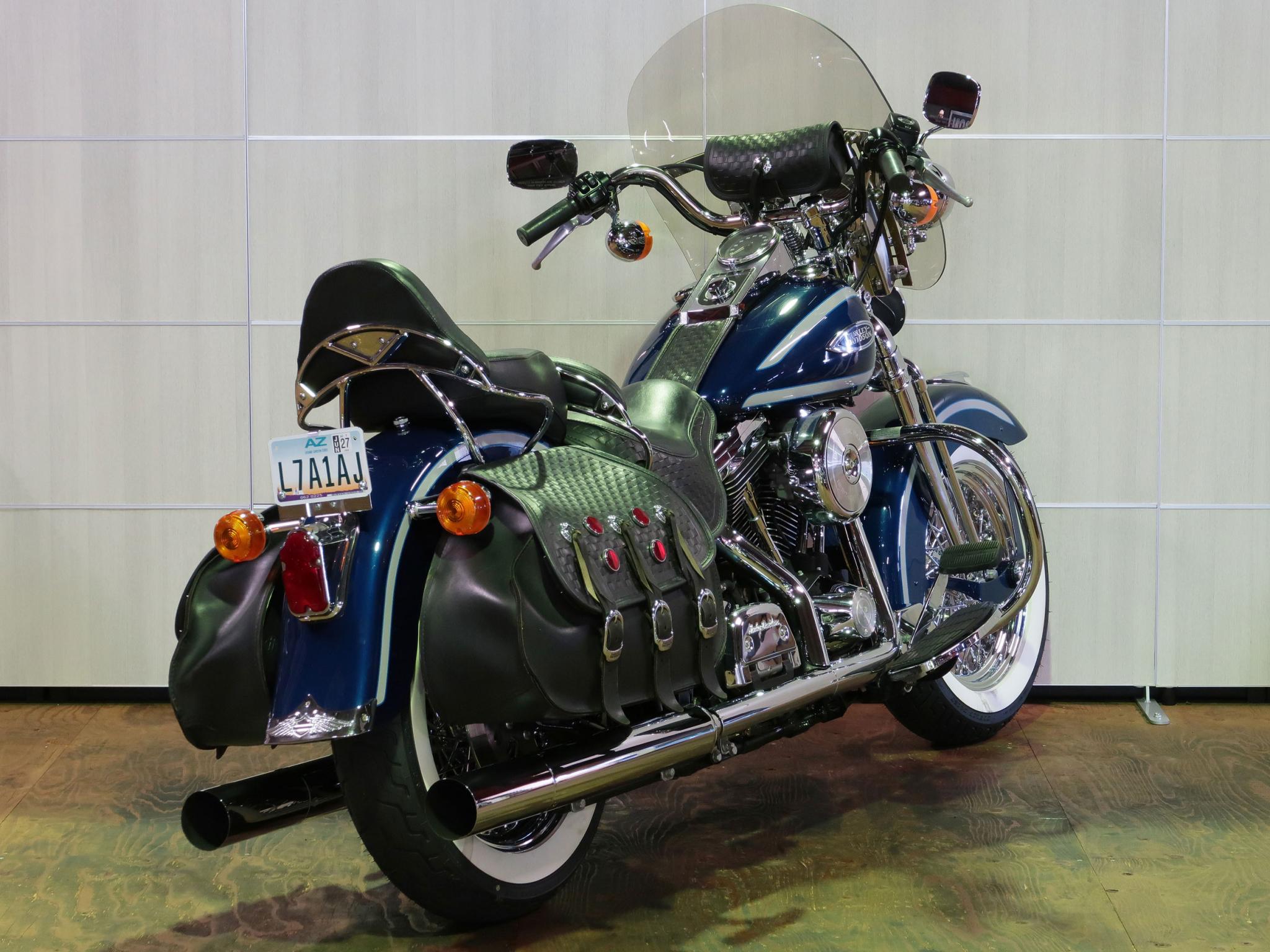 ハーレー FLSTS Heritage Springer 車体写真3