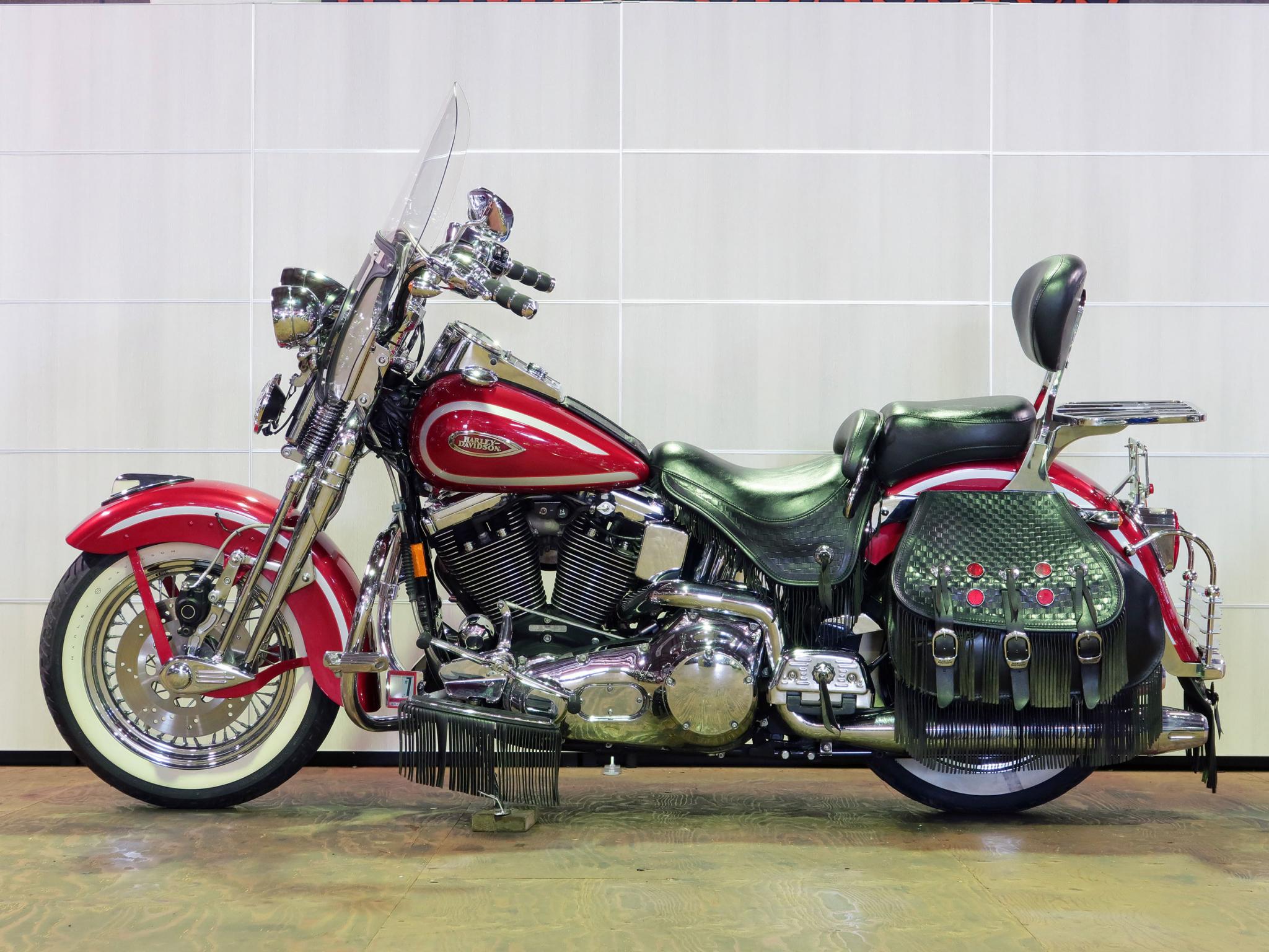 ハーレー FLSTS Heritage Springer 車体写真4