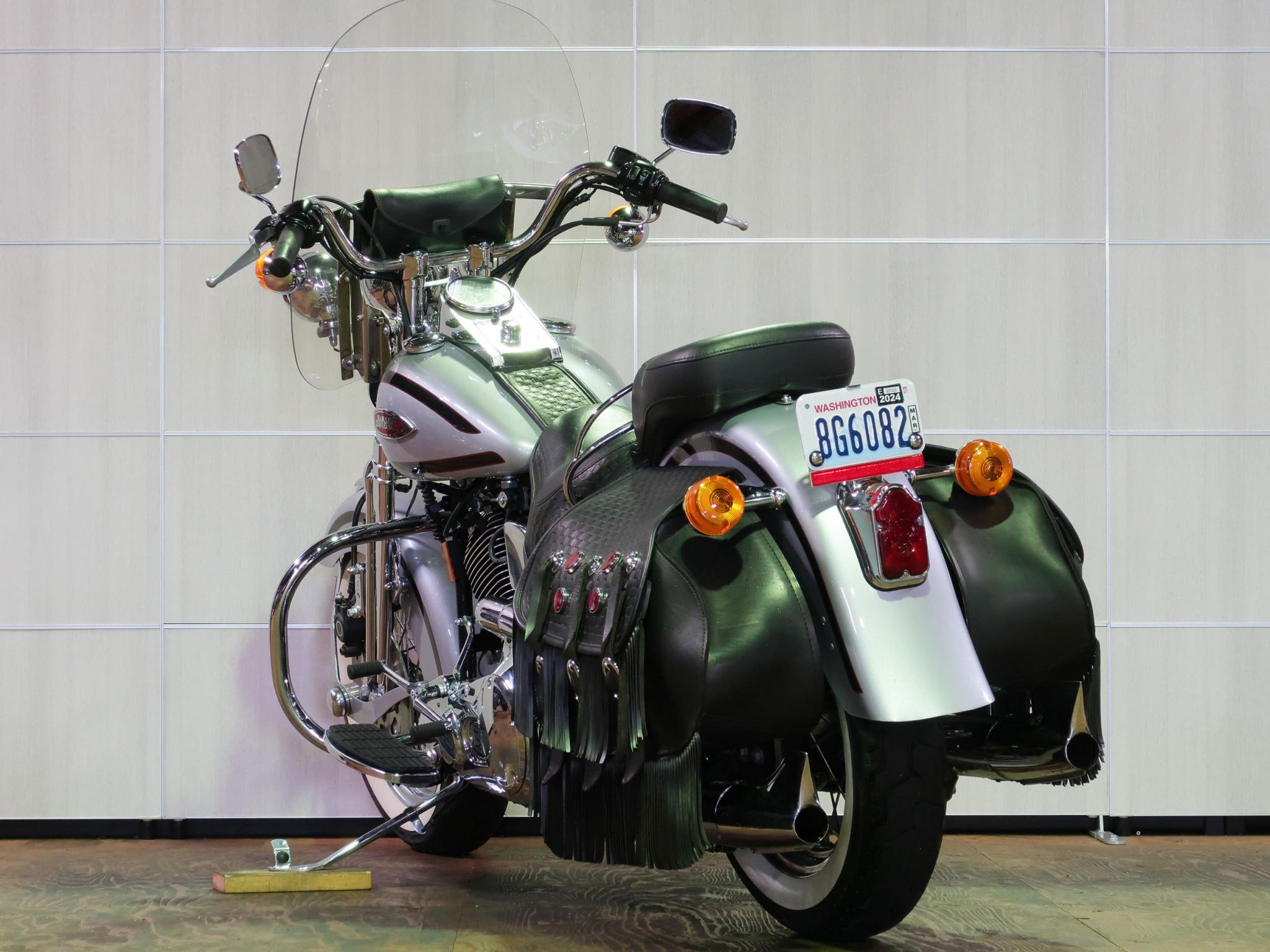 ハーレー FLSTS Heritage Springer 車体写真6