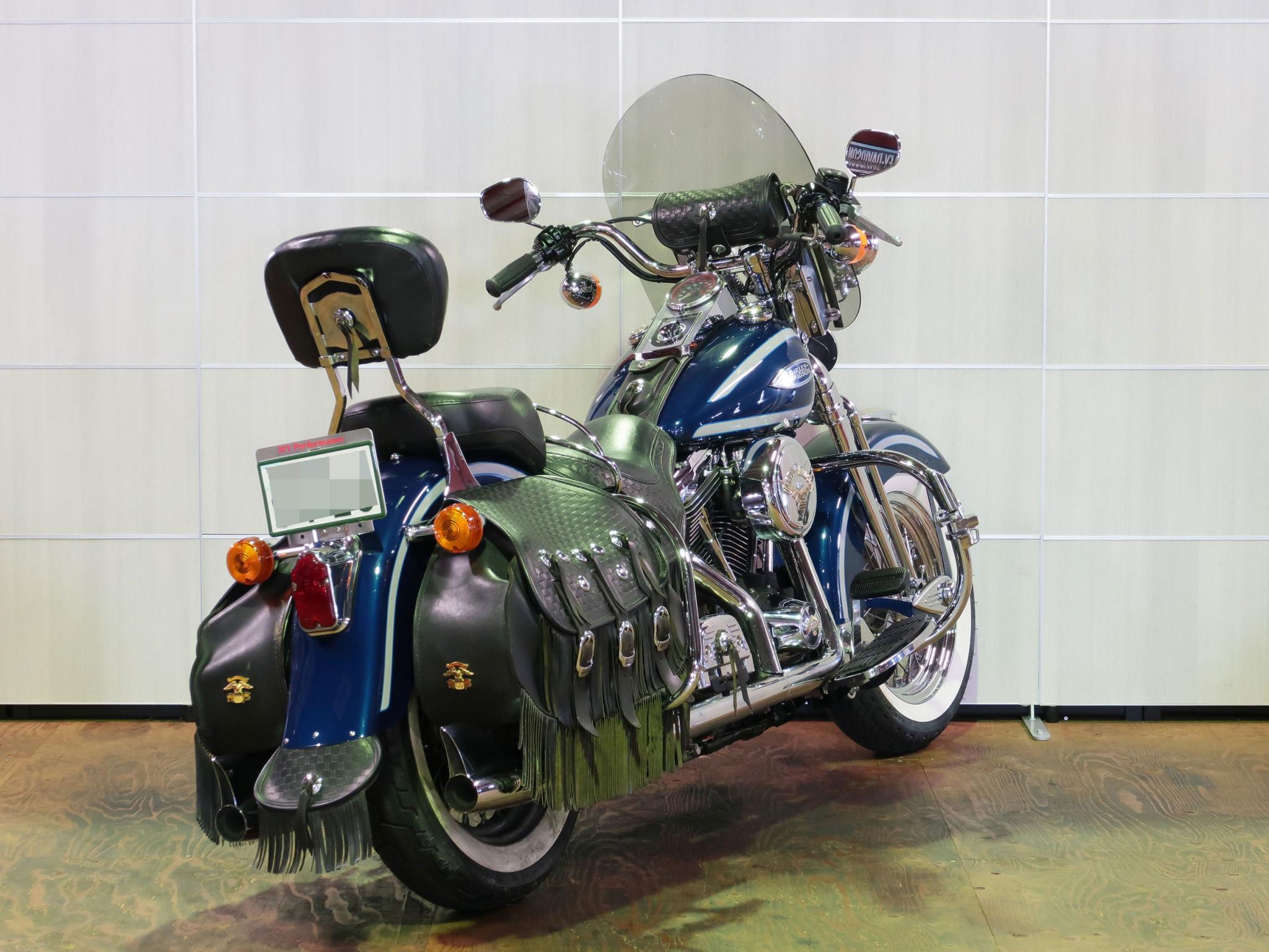 ハーレー FLSTS Heritage Springer 車体写真3
