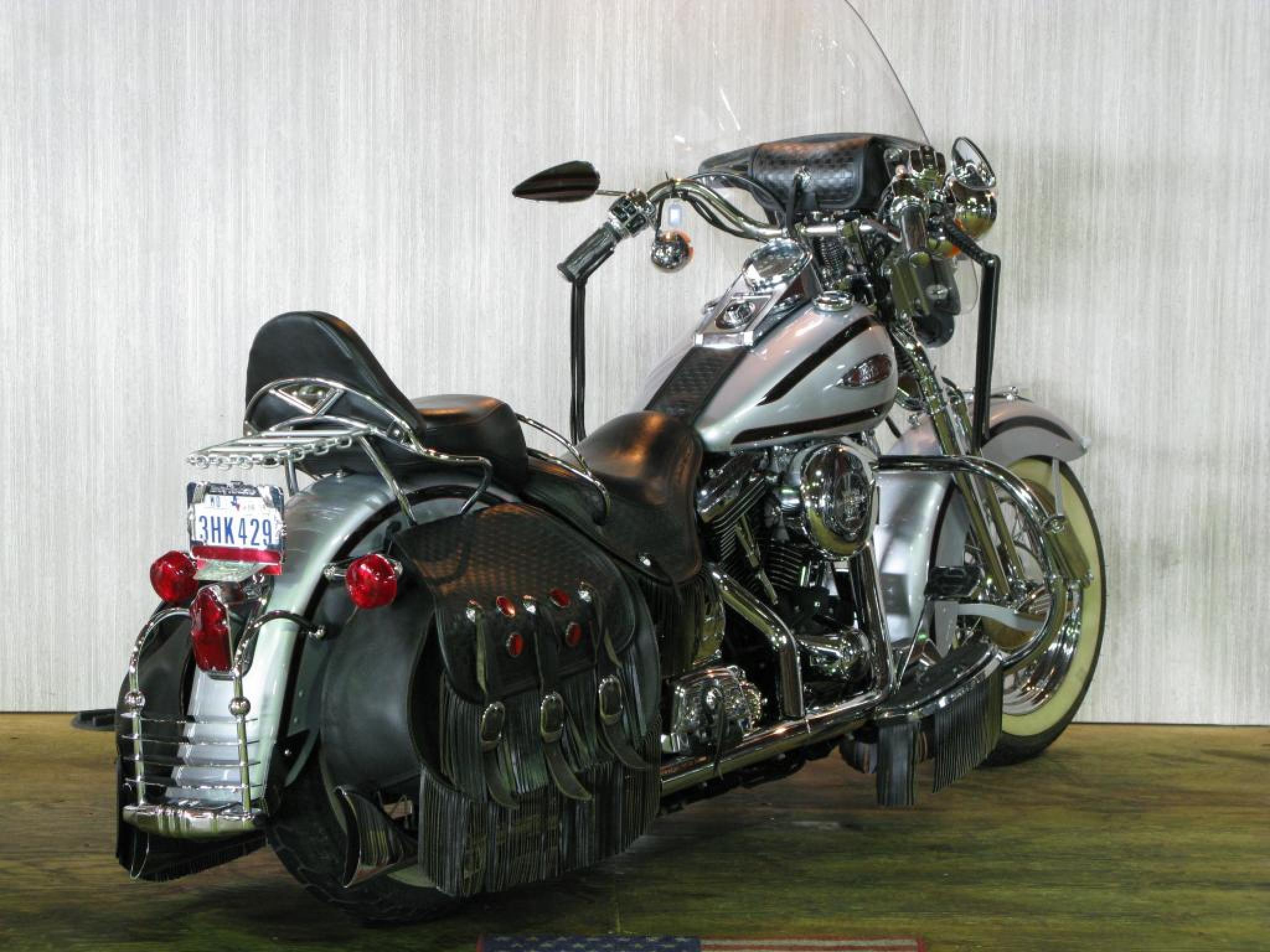 ハーレー FLSTS Heritage Springer 車体写真3