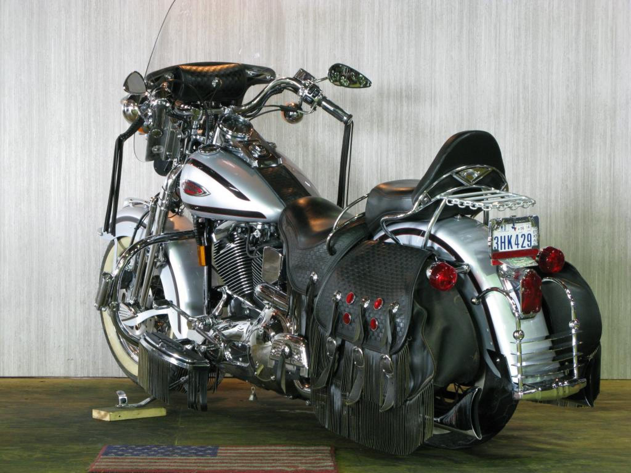 ハーレー FLSTS Heritage Springer 車体写真6