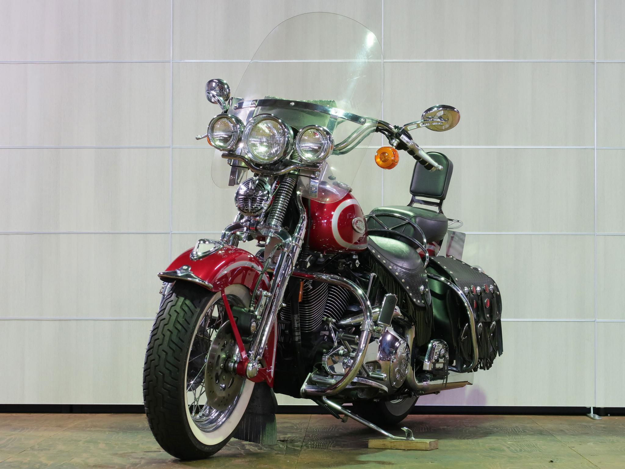 ハーレー FLSTS Heritage Springer 車体写真5