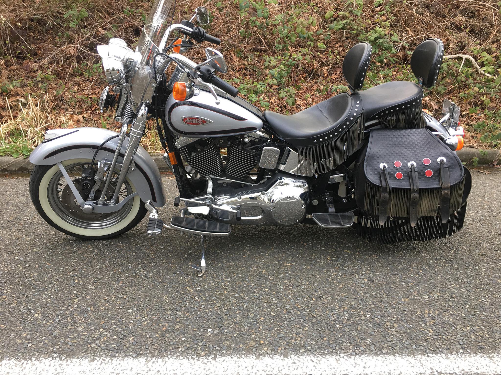 ハーレー FLSTS Heritage Springer 車体写真3