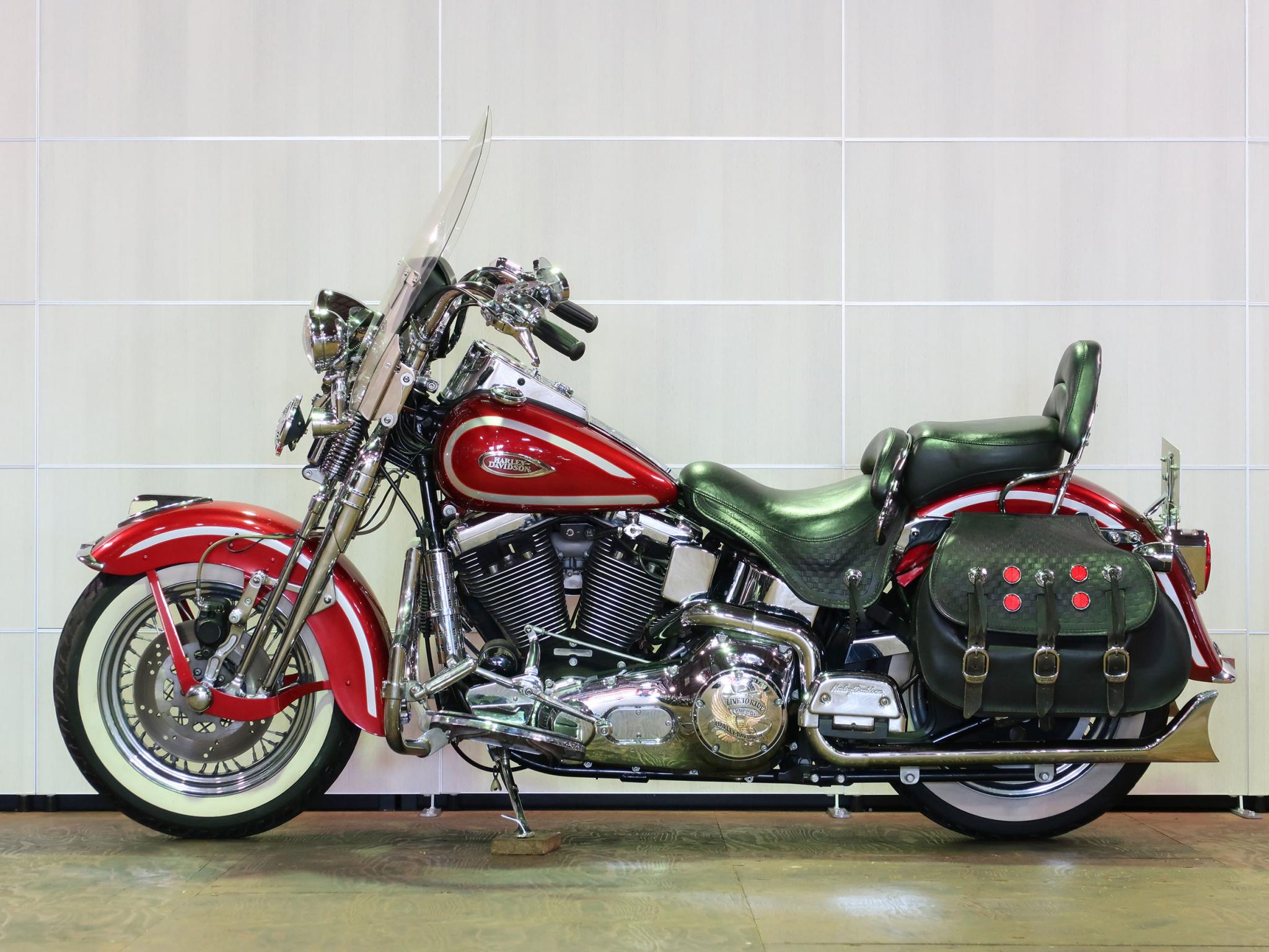 ハーレー FLSTS Heritage Springer 車体写真4