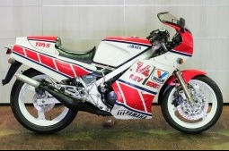 ヤマハ  1984 YAMAHA RZV500R